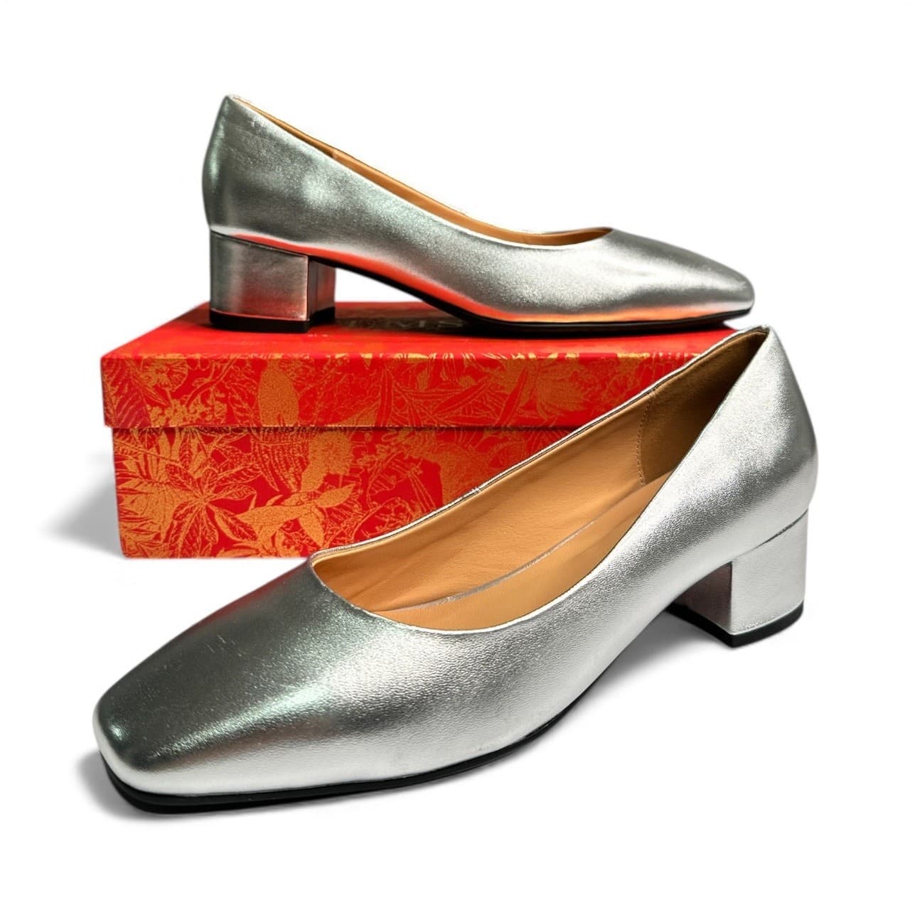 Women’s Silver Leather Pumps Square Toe Chunky Low Heel Comfort Size 9.5 - Thumbnail 4