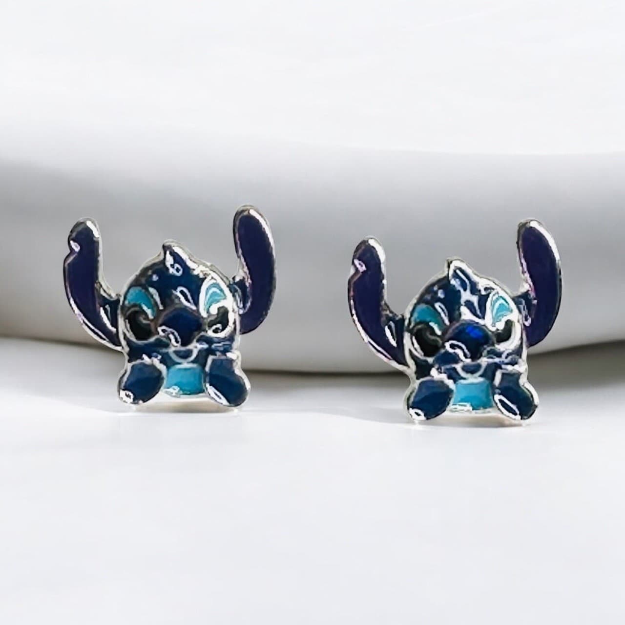 Blue Alien Cartoon Stud Earrings Metal Enamel Unisex Small Cute Gift - Thumbnail 5