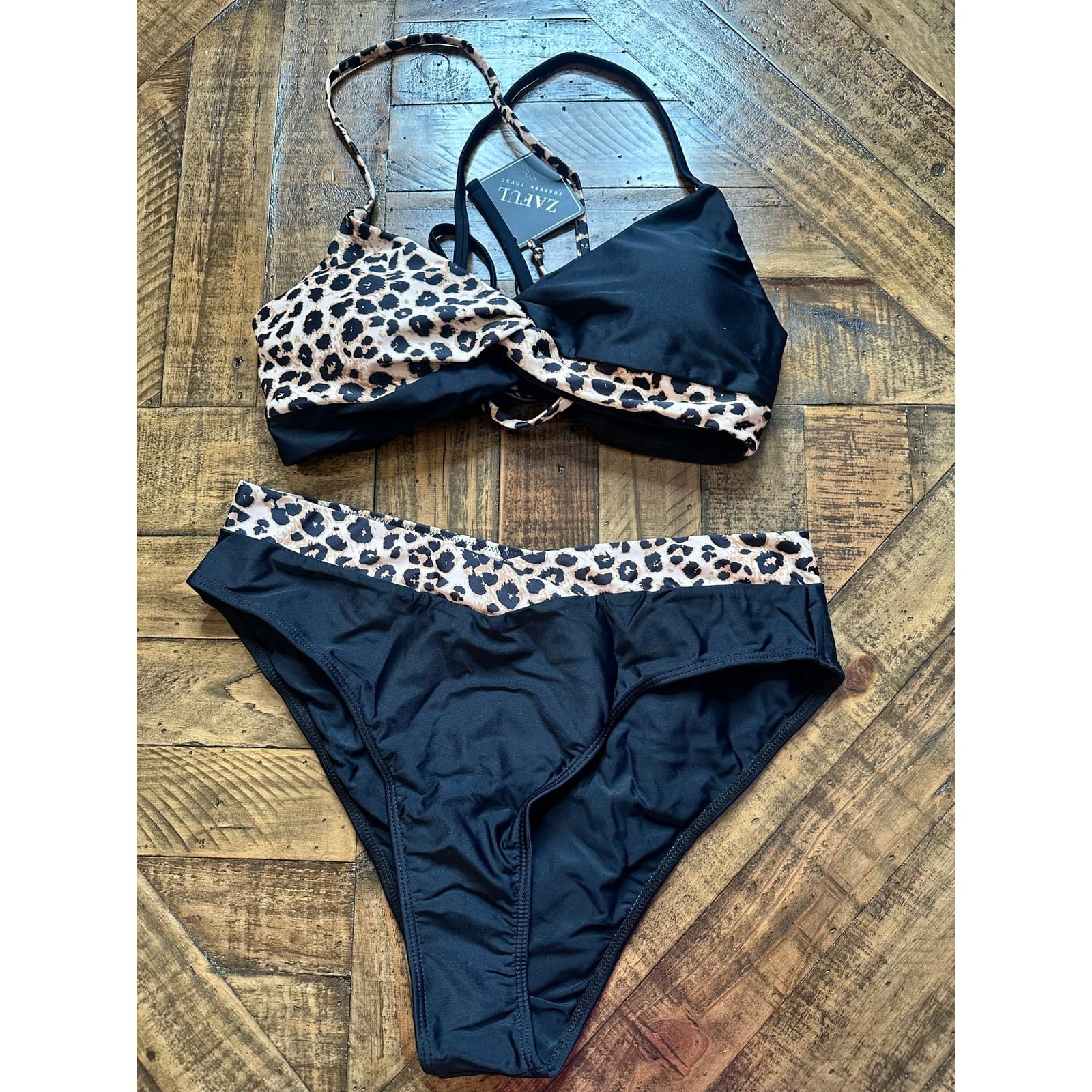 Women’s Leopard Twist Front Bikini Set Criss Cross Back High Cut Swimsuit L - Thumbnail 3