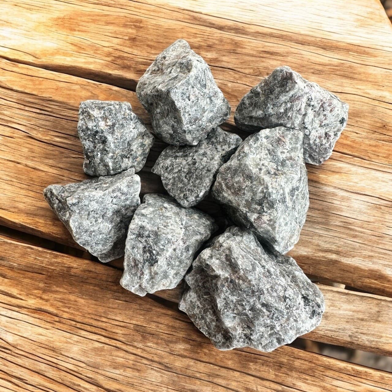 Yooperlite Stones 0.45 lb Bulk Rough UV Reactive Glow Crystal Natural Rock - Thumbnail 7
