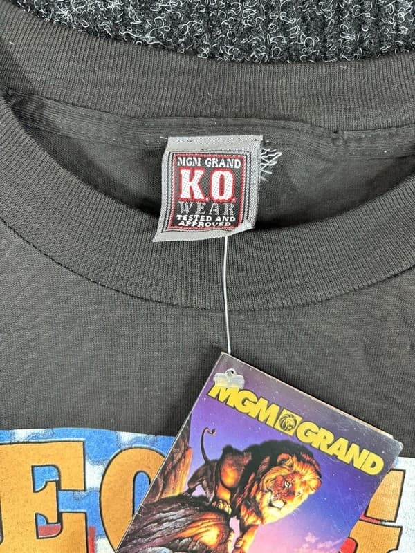 Vintage 1993 George Foreman World Champion MGM Grand K.O. Wear T-Shirt - Thumbnail 3