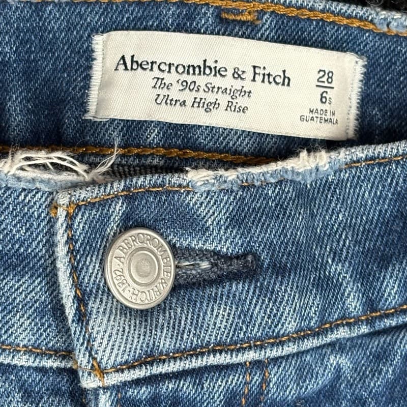 Abercrombie & Fitch Womens The '90s Straight Ultra High Rise Jeans - Thumbnail 3
