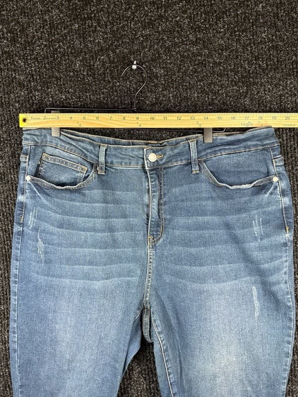 Judy Blue Los Angeles Light Washed Skinny Jeans - Thumbnail 9