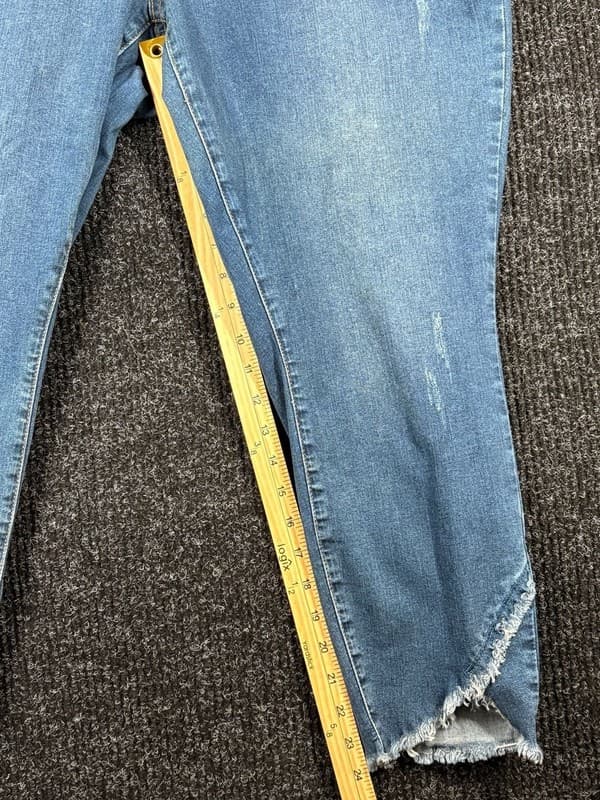 Judy Blue Los Angeles Light Washed Skinny Jeans - Thumbnail 10