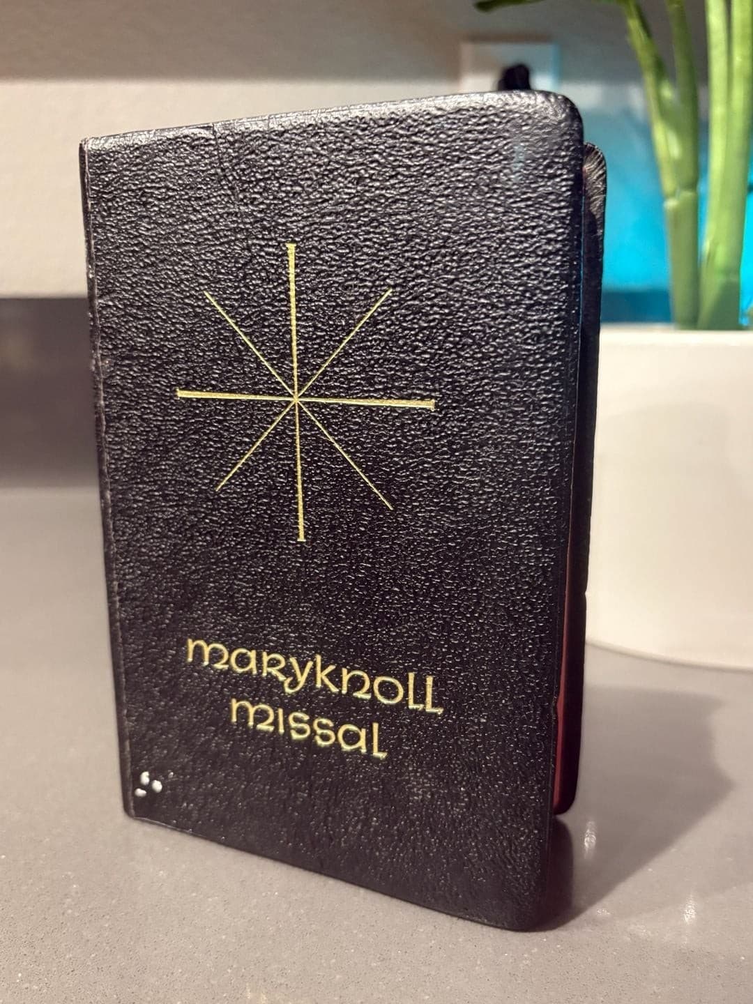 The Maryknoll Missal Vatican II Edition P.J. Kenedy & Sons - Thumbnail 2