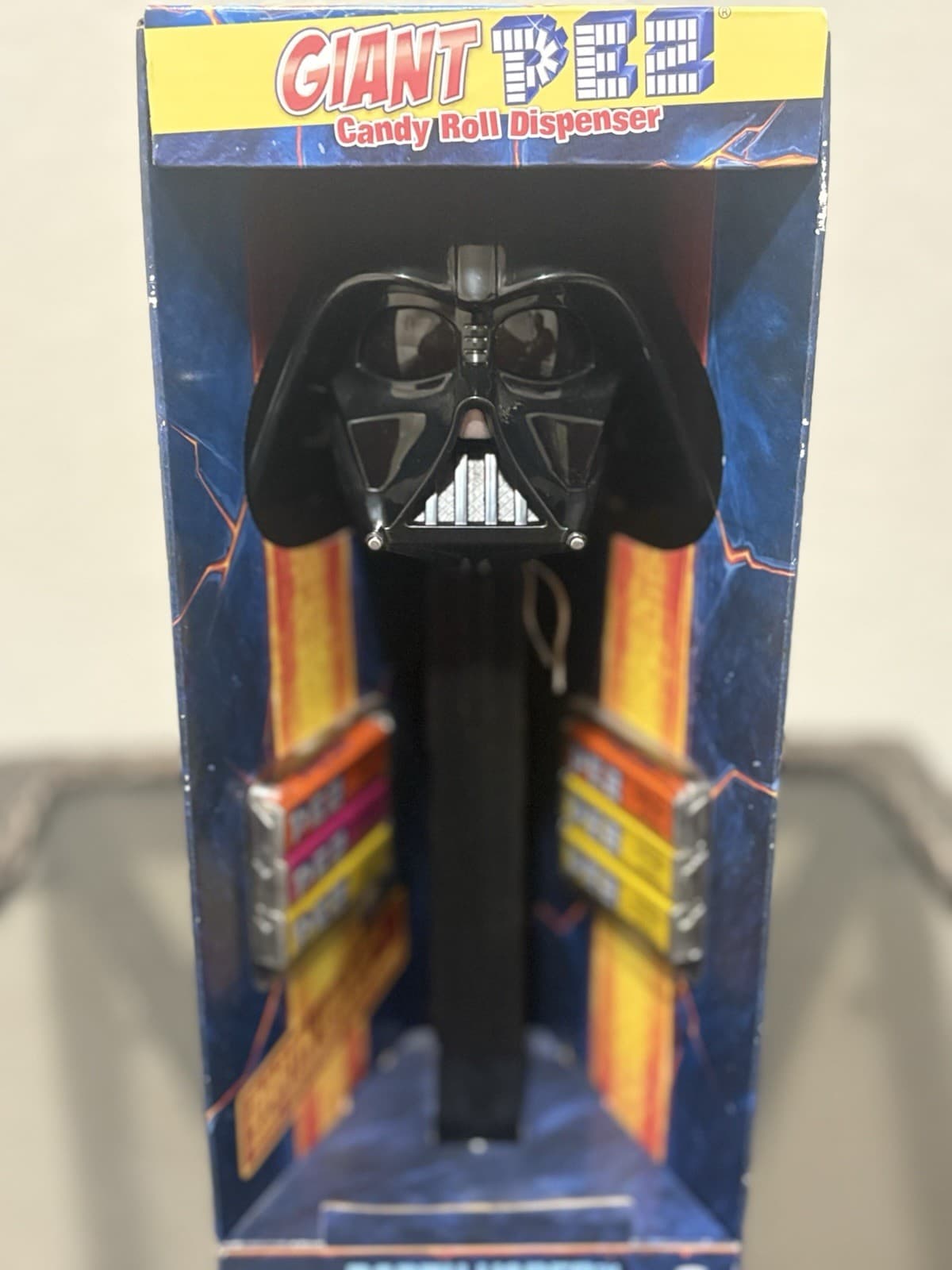 NEW STAR WARS DARTH VADER GIANT PEZ DISPENSER WITH SOUND & CANDY 12" - Thumbnail 2