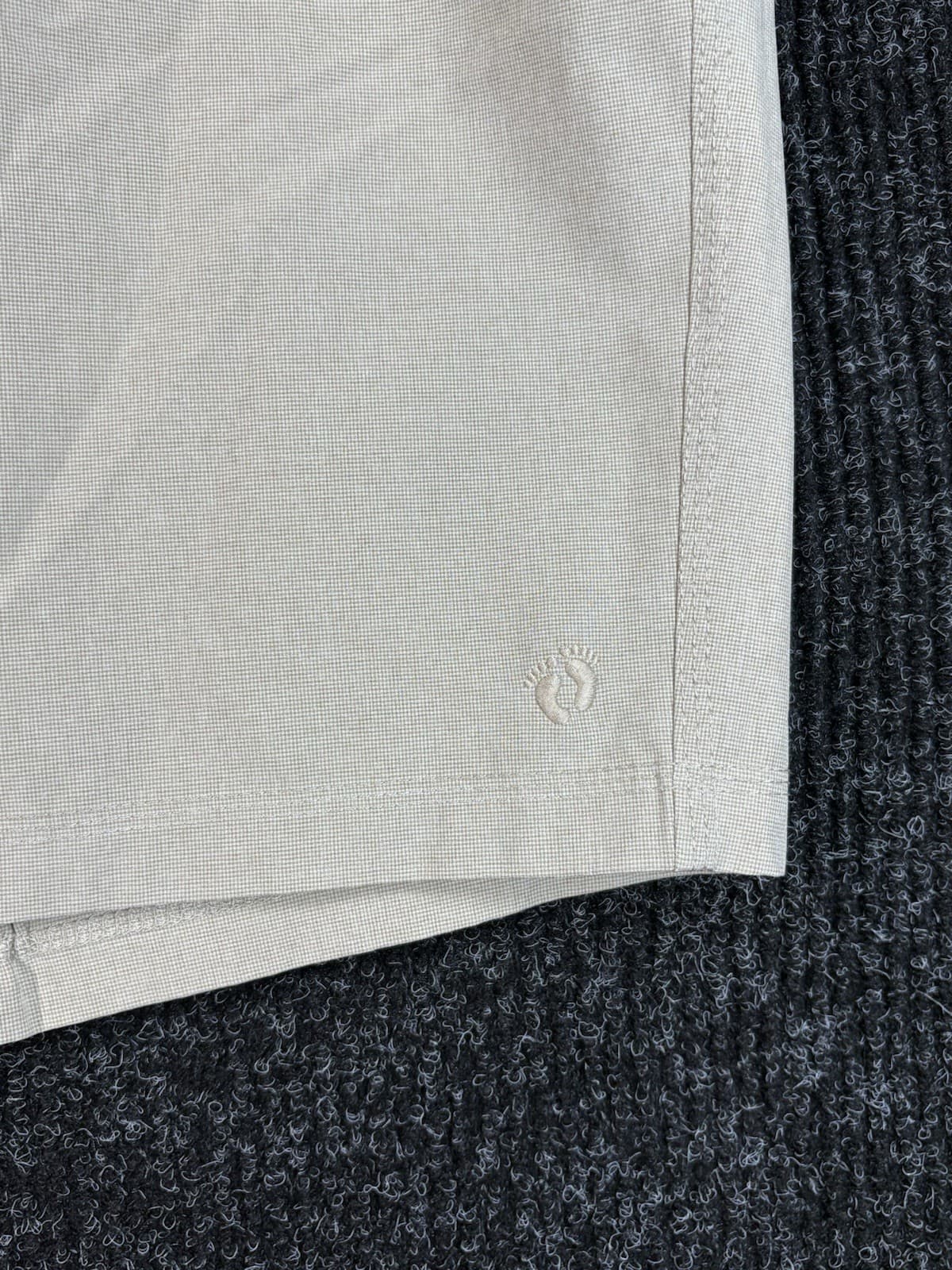 Hang Ten Men's Flat Front Beige Performance Shorts Size 40 - Thumbnail 2