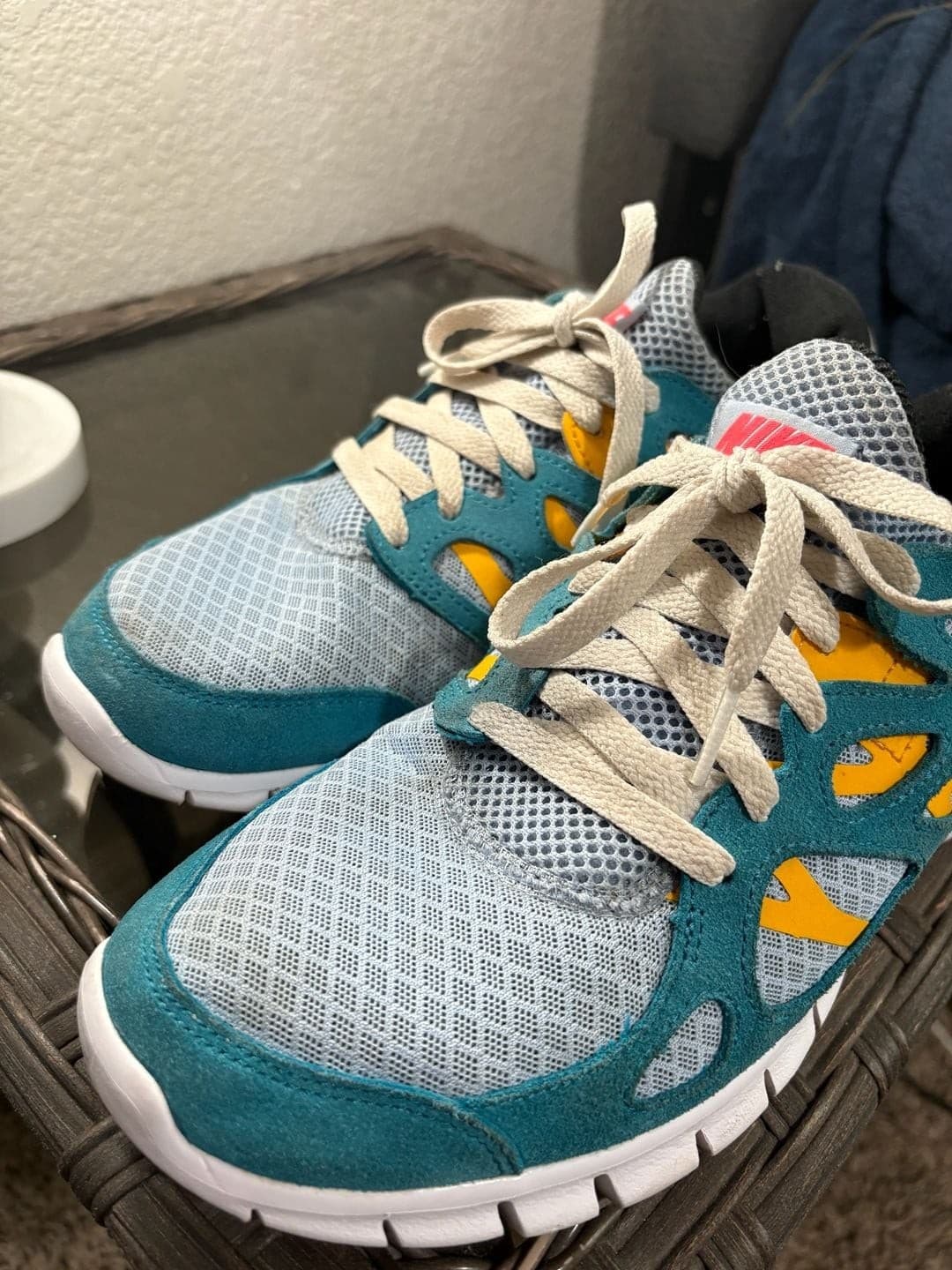 Nike Free Run 2 Cyber Teal Bright Crimson Sneakers