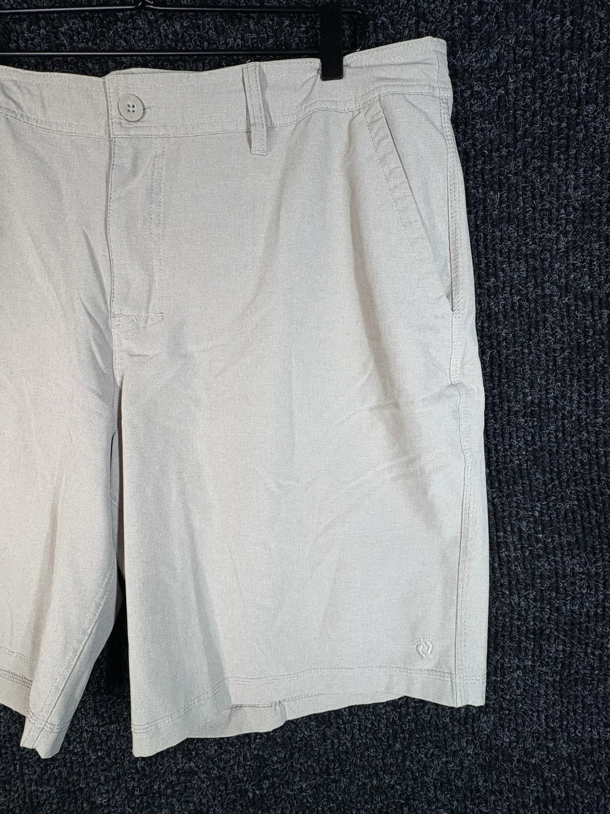 Hang Ten Men's Flat Front Beige Performance Shorts Size 40 - Thumbnail 3