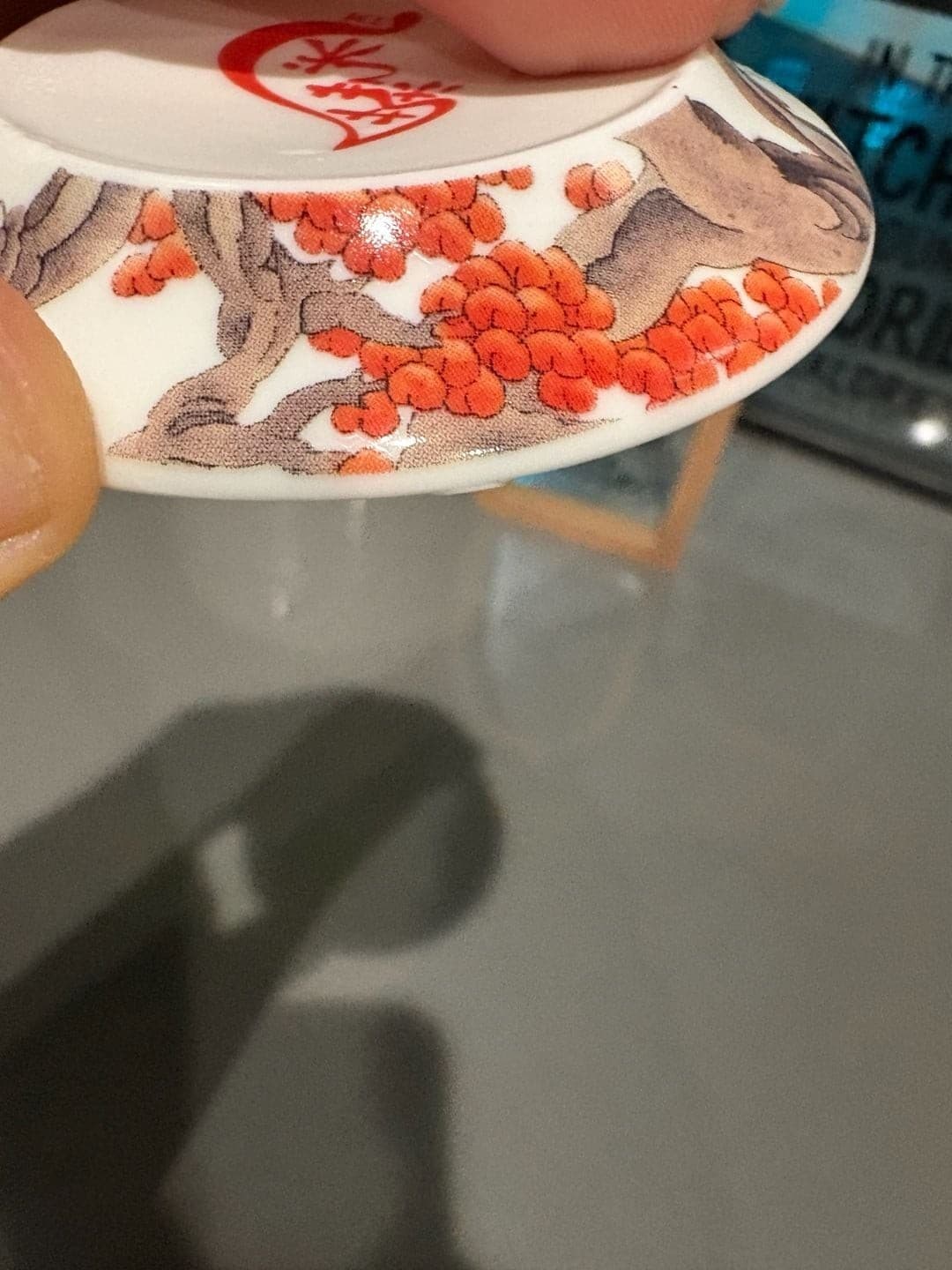 Chinese Porcelain Tea Infuser Mug with Lid and Horse Rider Design - Thumbnail 8