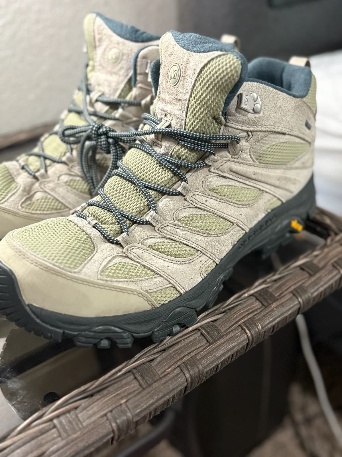 Merrell Mens Moab 3 Mid Gore-Tex Waterproof Hiking Boots - Thumbnail 7