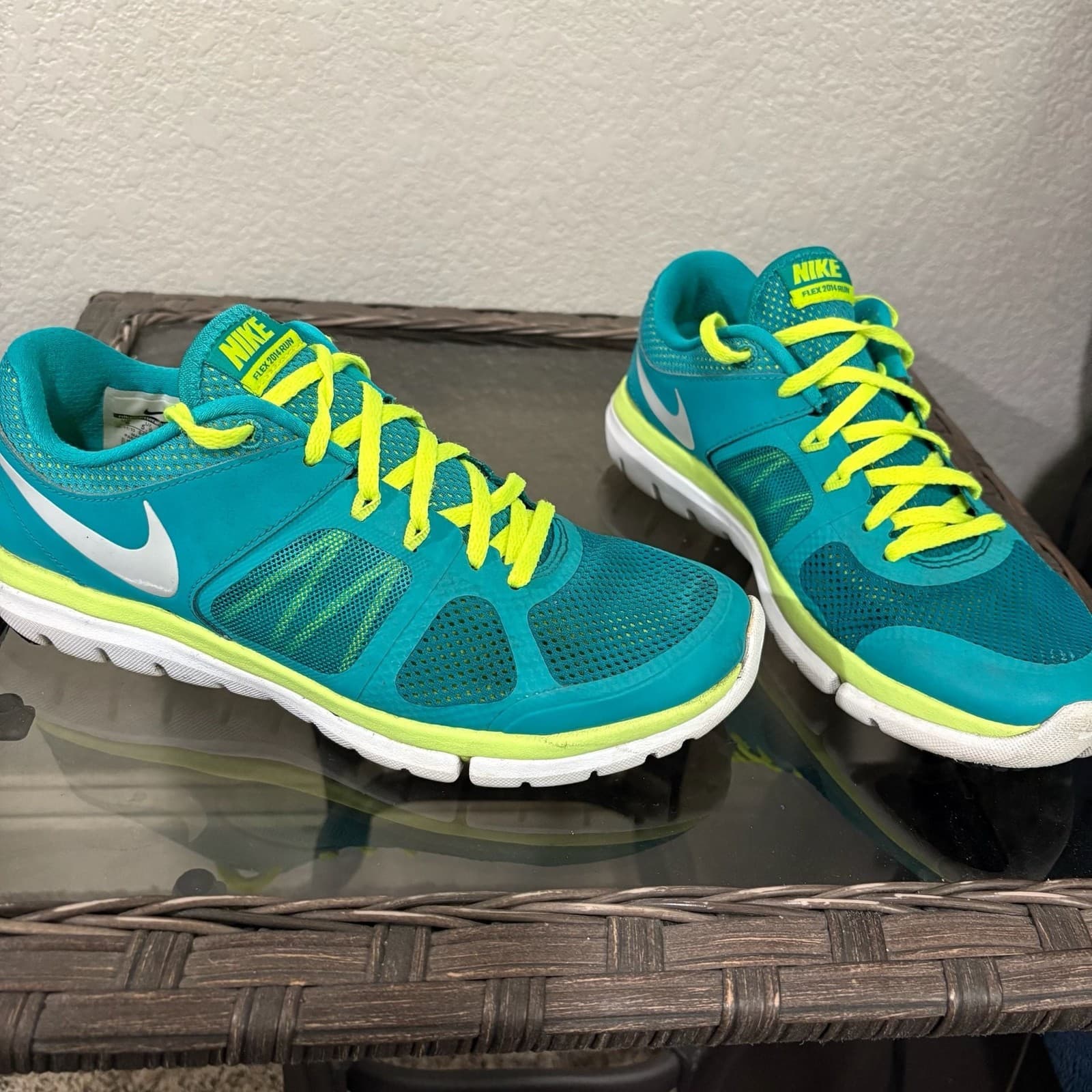 Nike Flex 2014 Run Women's Running Shoes Teal and Neon Yellow size 8 - Thumbnail 3