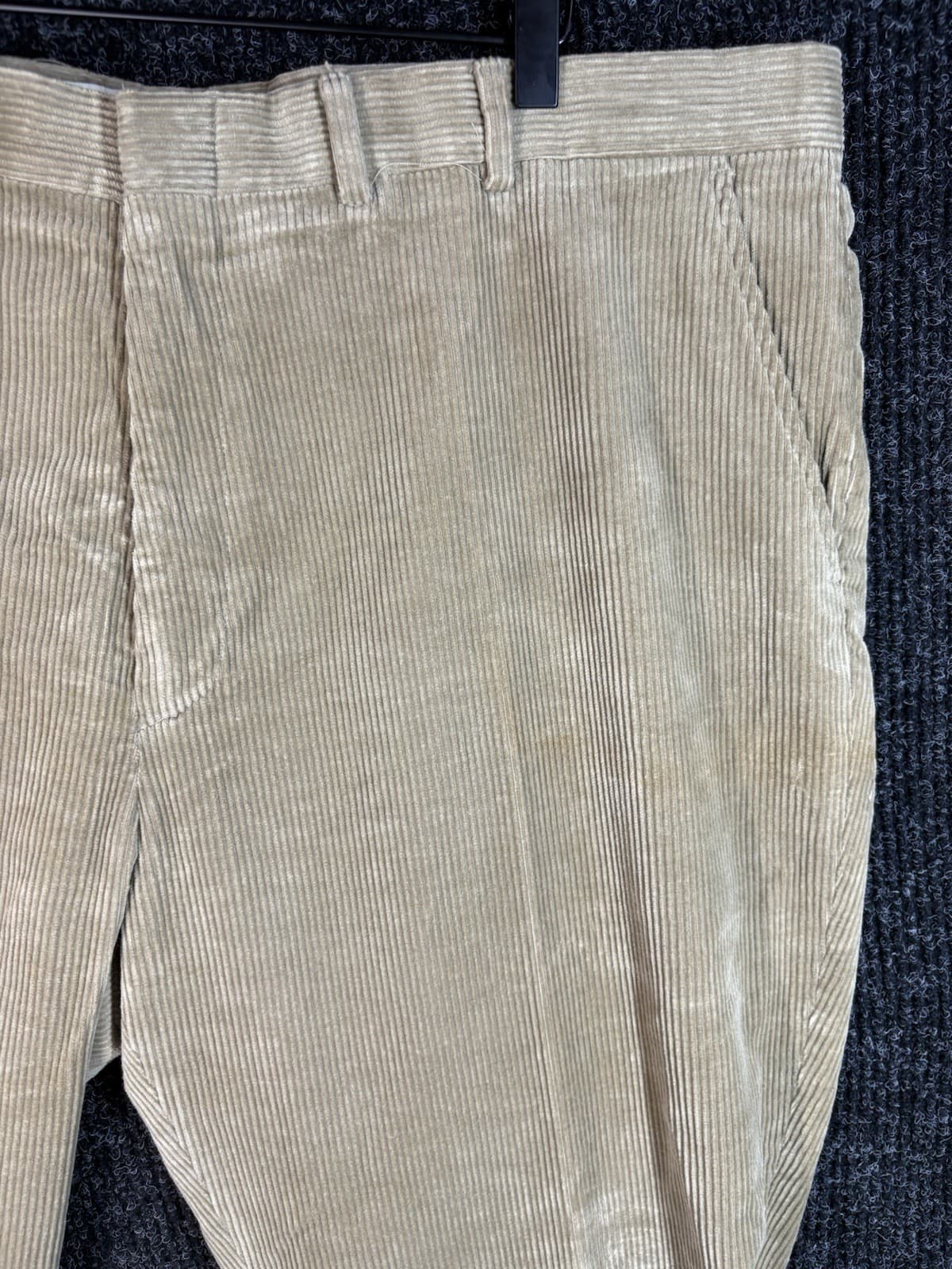 Eddie Bauer Men's Corduroy Pants Vintage Wide Wale, Size 42s Brown, High Rise - Thumbnail 2