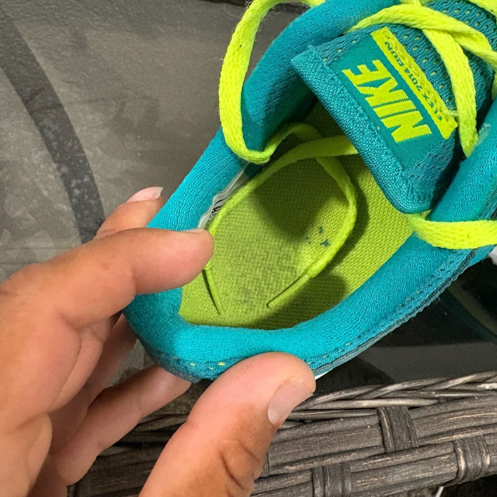 Nike Flex 2014 Run Women's Running Shoes Teal and Neon Yellow size 8 - Thumbnail 8