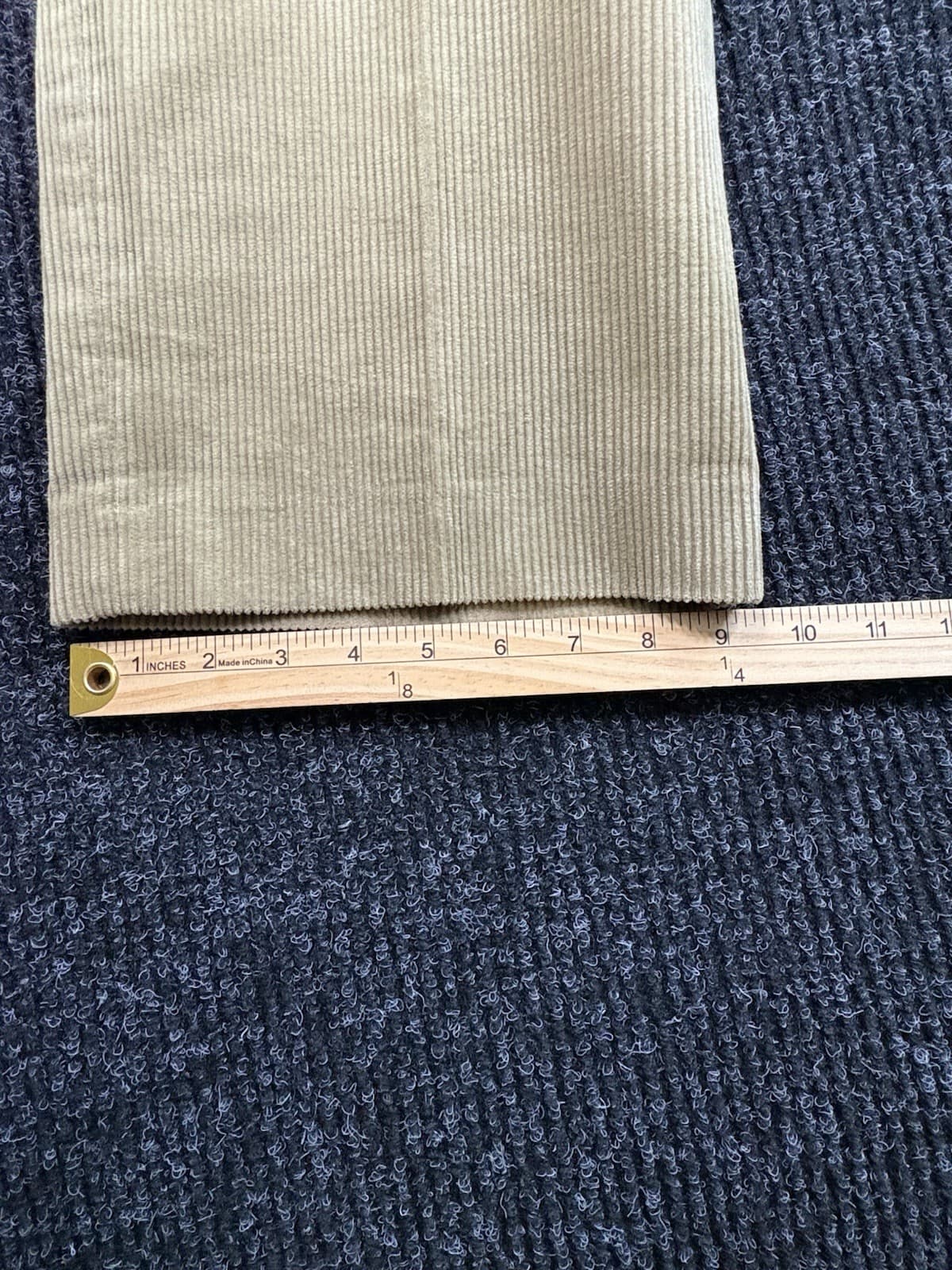 Eddie Bauer Men's Corduroy Pants Vintage Wide Wale, Size 42s Brown, High Rise - Thumbnail 9