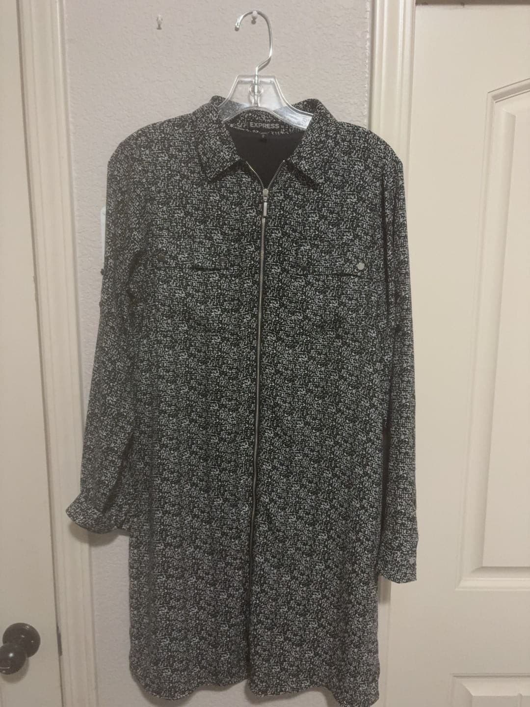 Express Black and White Abstract Print Full Zip Shirt Dress Size M