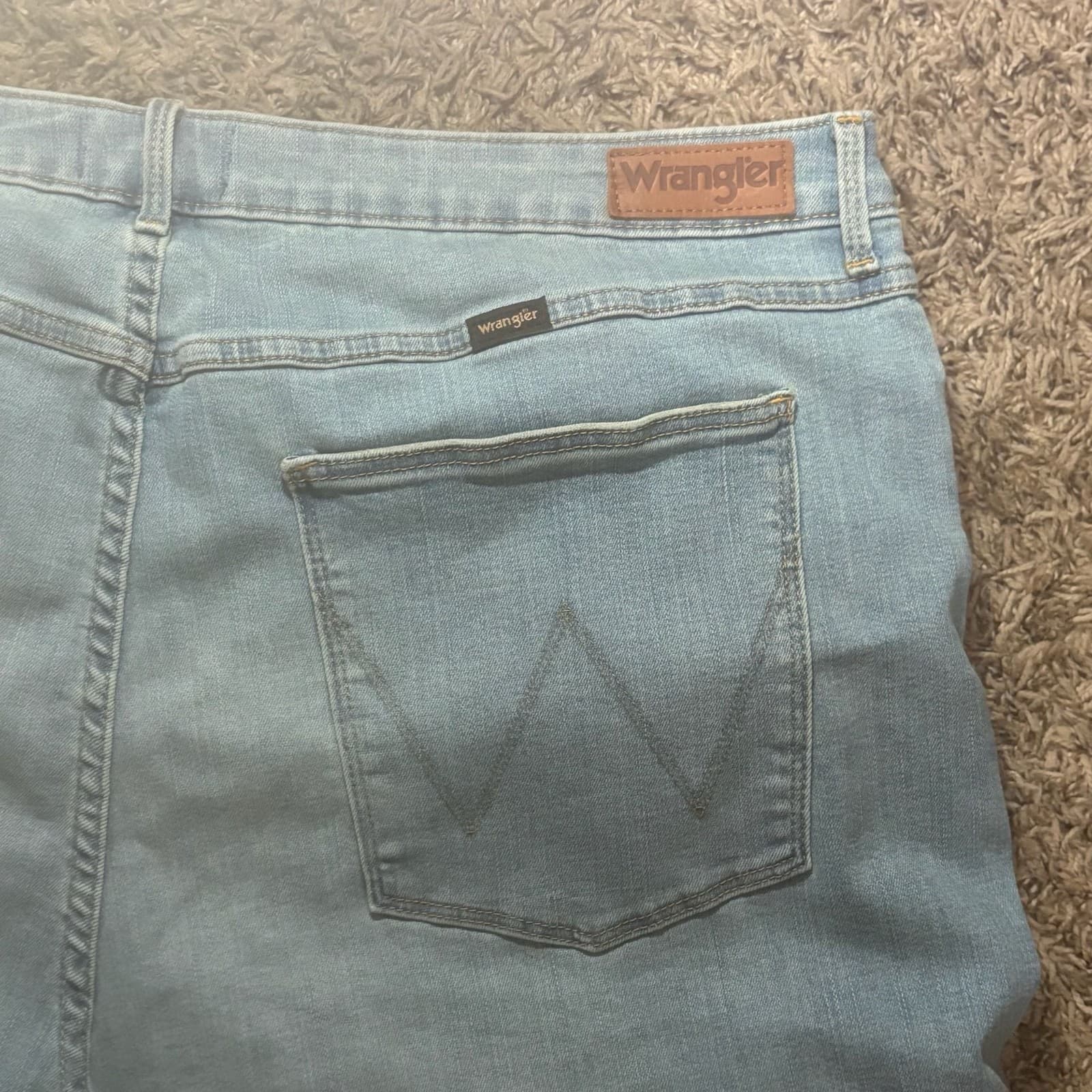 Wrangler 4" Rolled Denim Shorts Size 24W - Thumbnail 6