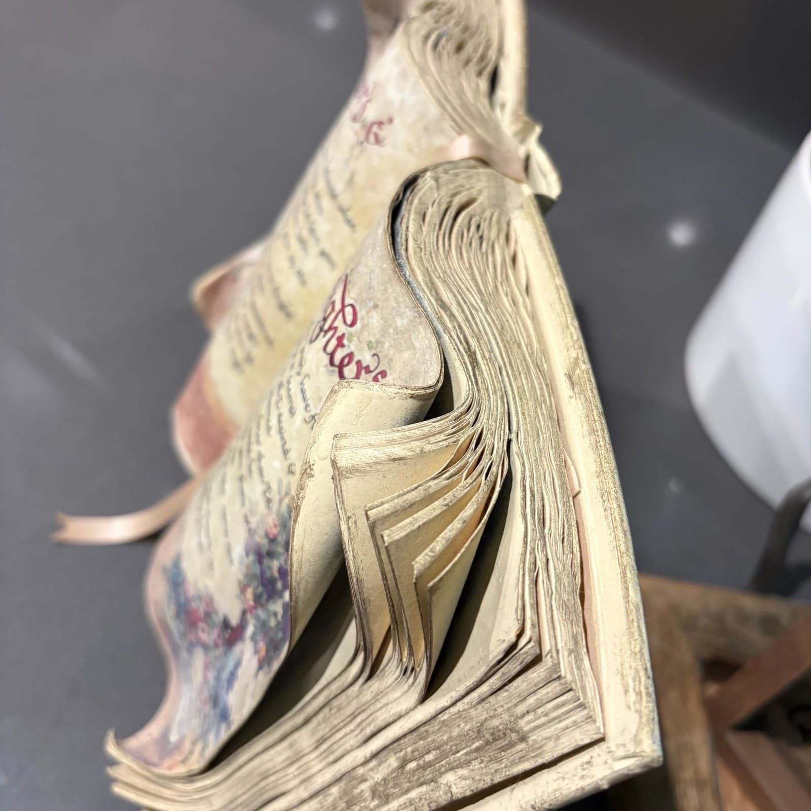 Audrey Jeanne Roberts Books of Love Mother & Daughter Poem Sculpture - Thumbnail 6