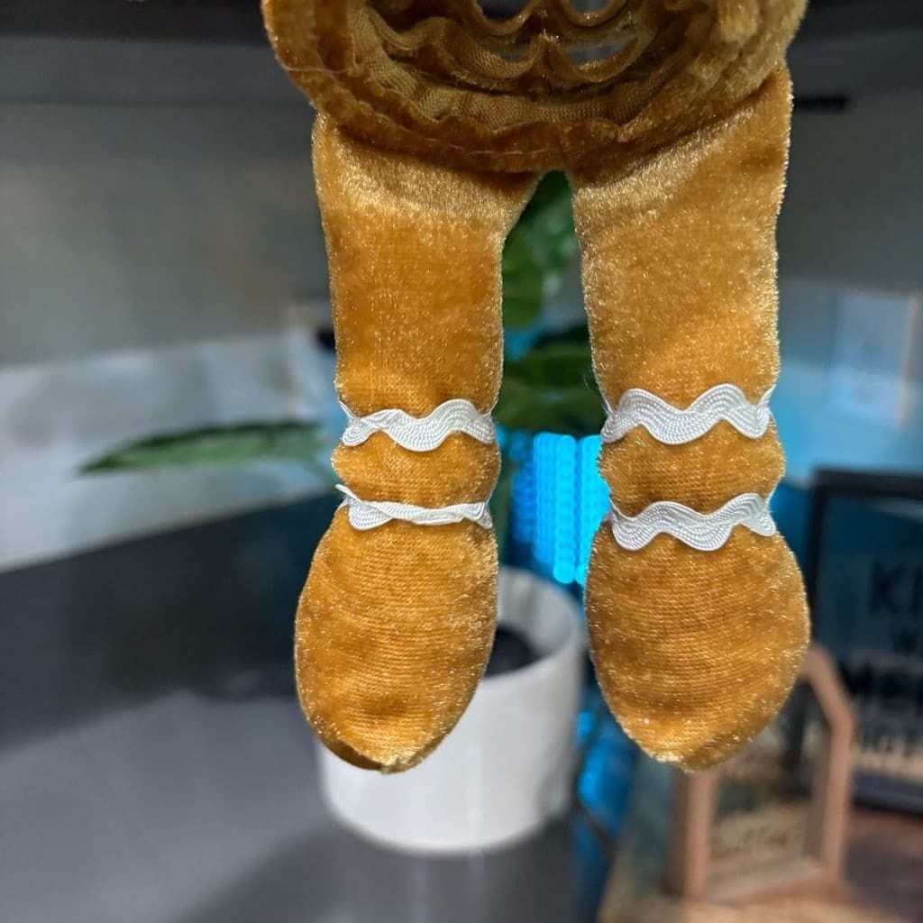 Hobby Lobby Adjustable Plush Springy Gingerbread Man Christmas Table Decor - Thumbnail 5