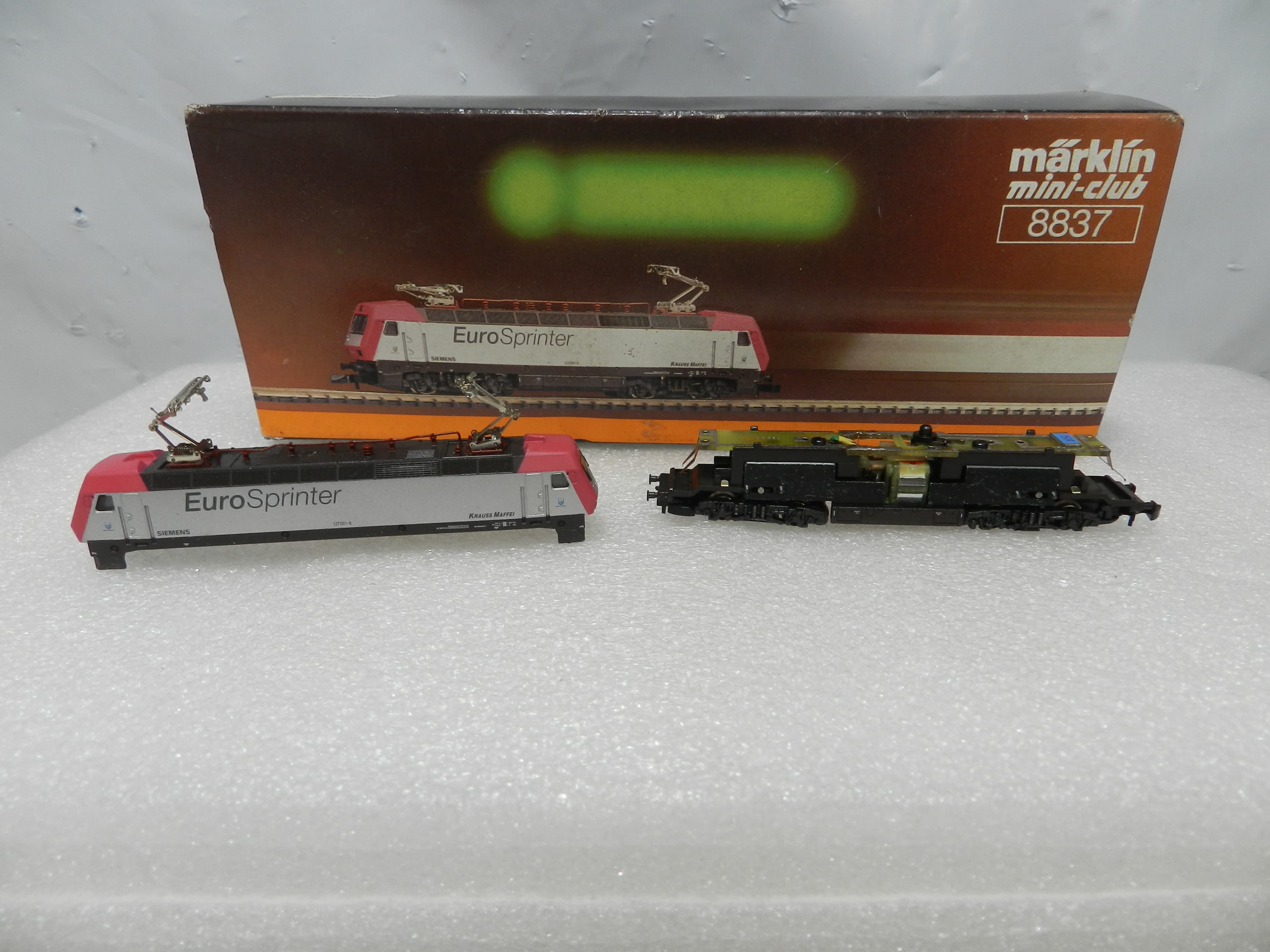 Vintage Z Scale Marklin Mini-Club 8837 Euro Sprinter Eletric Locomotive (P53K) - Thumbnail 4