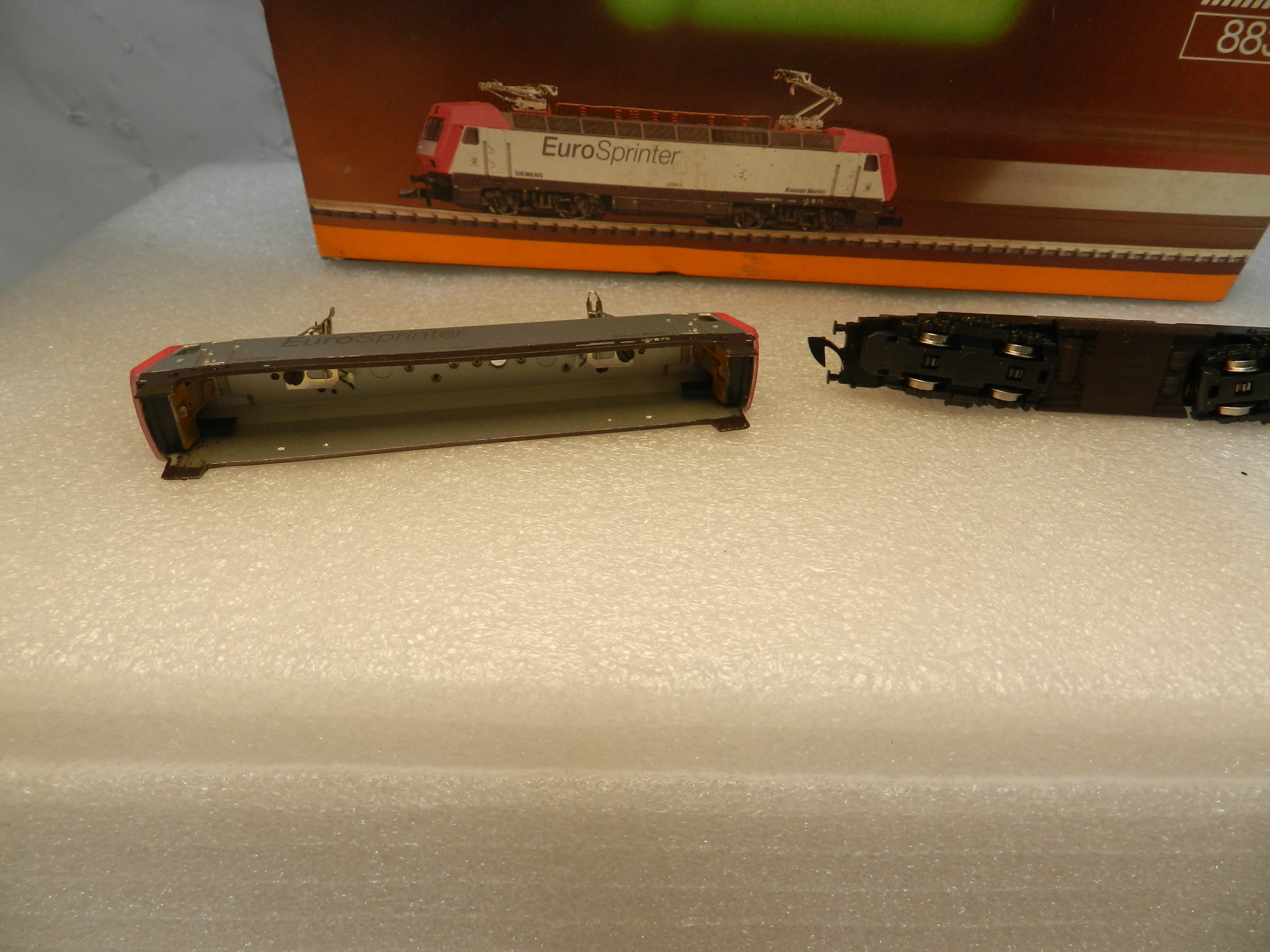 Vintage Z Scale Marklin Mini-Club 8837 Euro Sprinter Eletric Locomotive (P53K) - Thumbnail 8