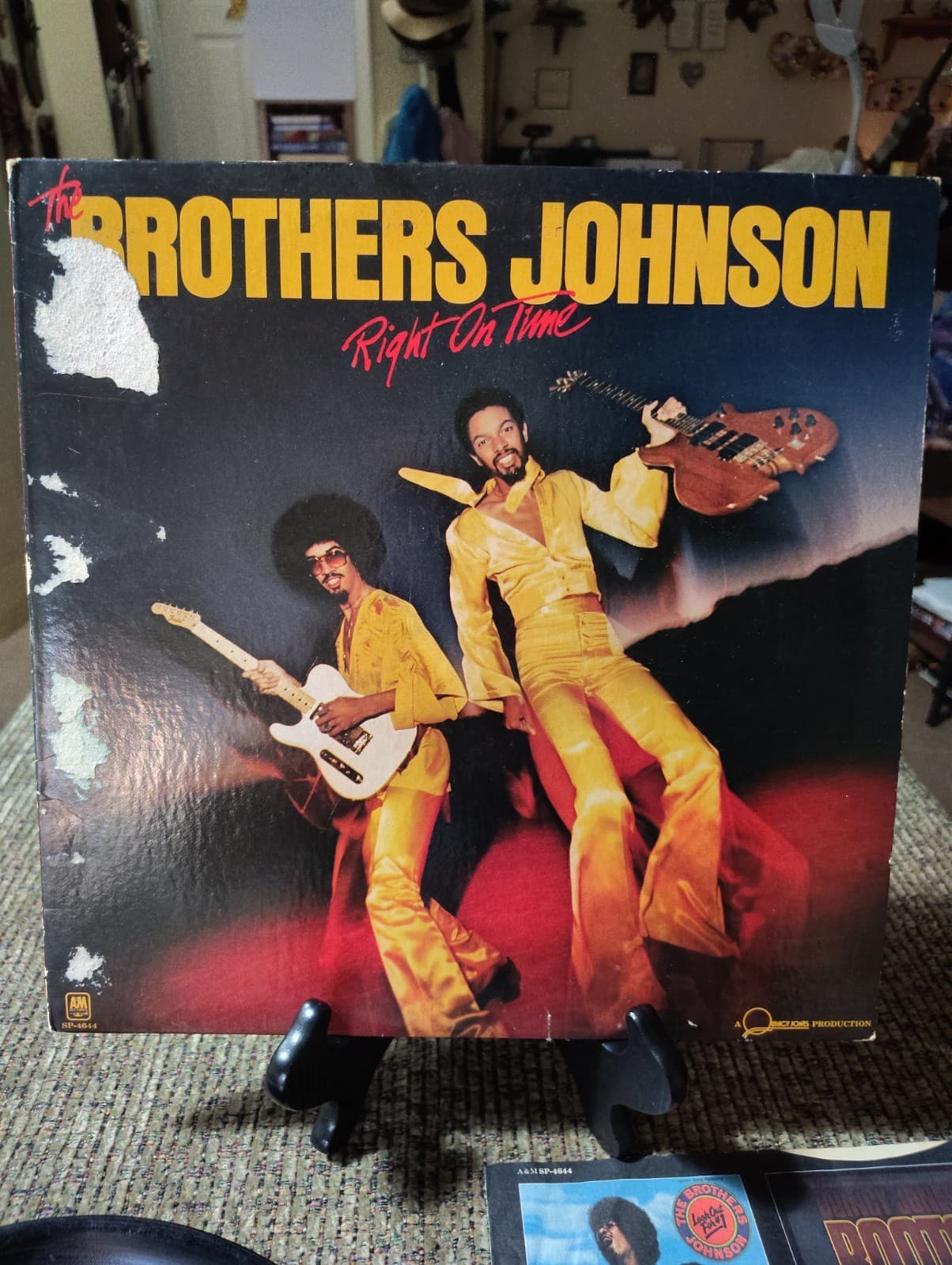 The Brothers Johnson ~ Right On Time [LP] 1977 SP-4644 w/booklet **NICE COPY**