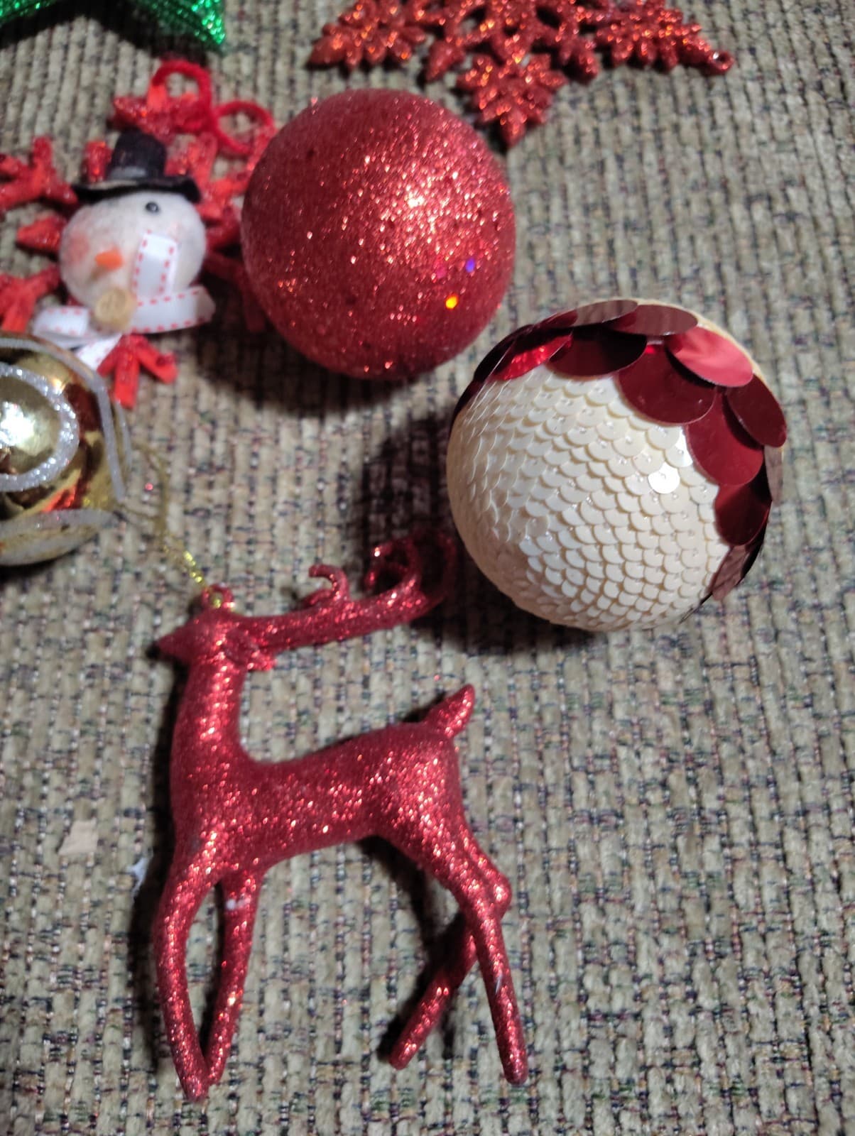 Lot of 12 Miscellaneous Christmas Holiday Themed Decor Items Mixed Media & Style - Thumbnail 4