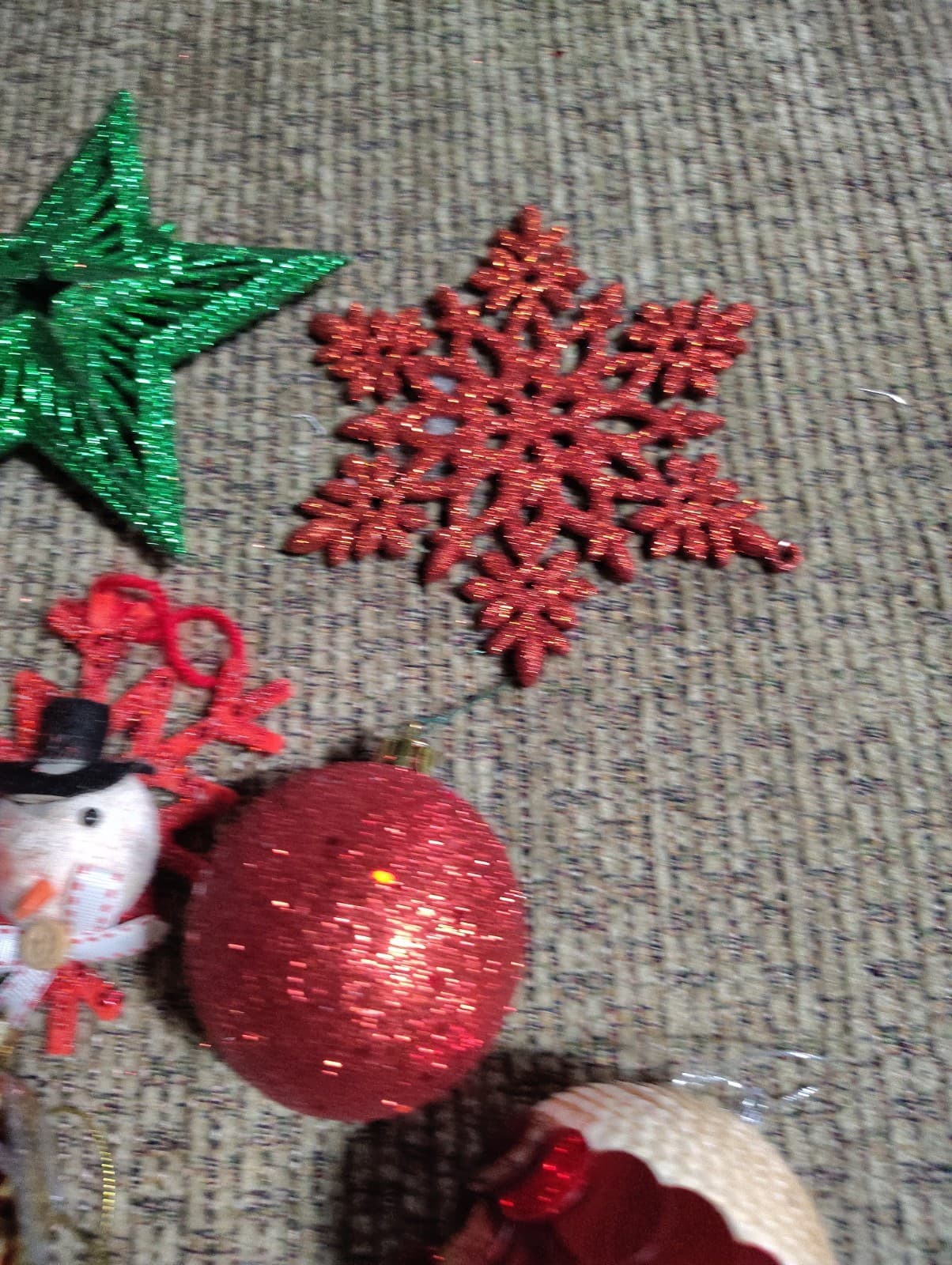 Lot of 12 Miscellaneous Christmas Holiday Themed Decor Items Mixed Media & Style - Thumbnail 5