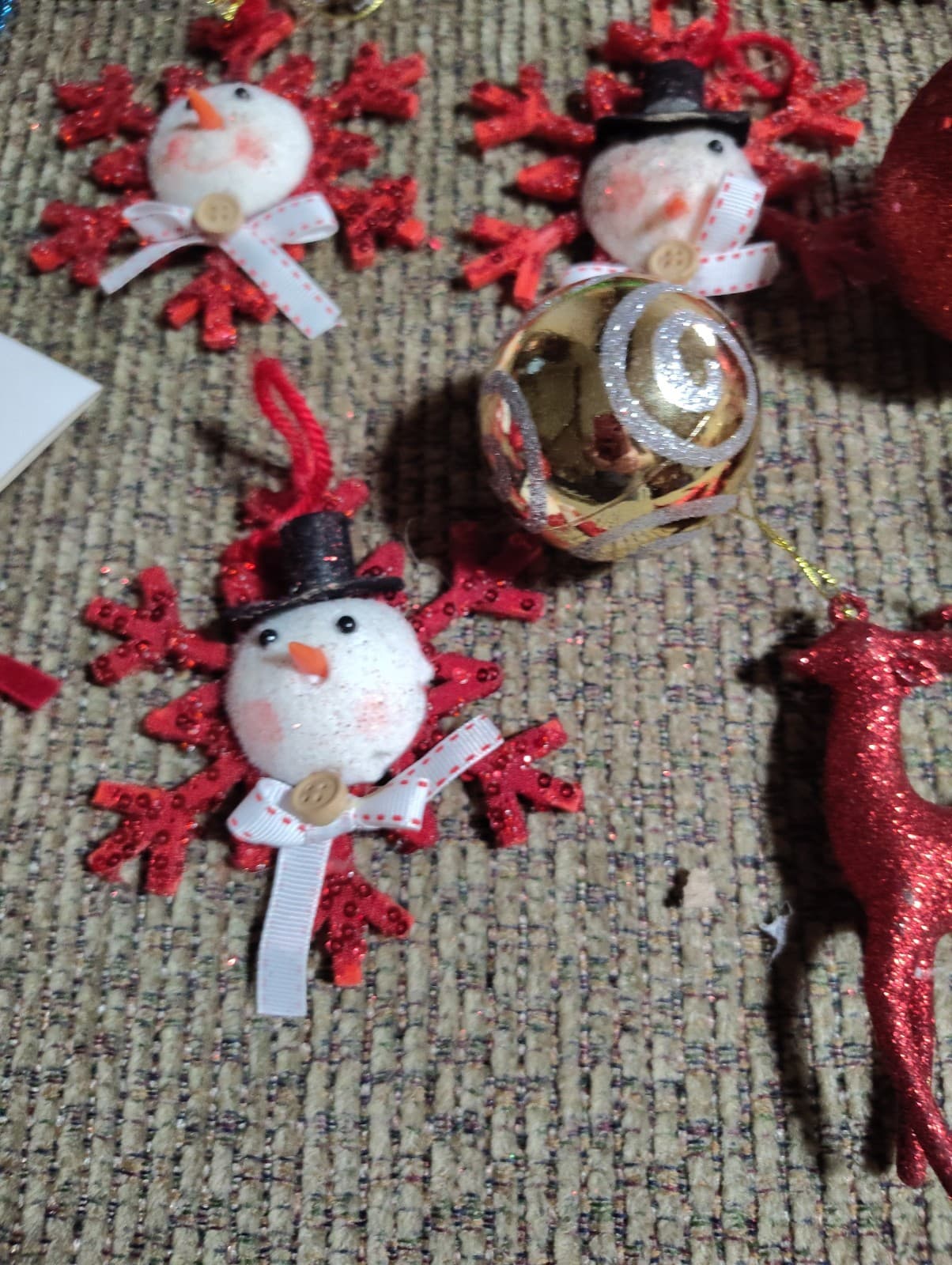 Lot of 12 Miscellaneous Christmas Holiday Themed Decor Items Mixed Media & Style - Thumbnail 3
