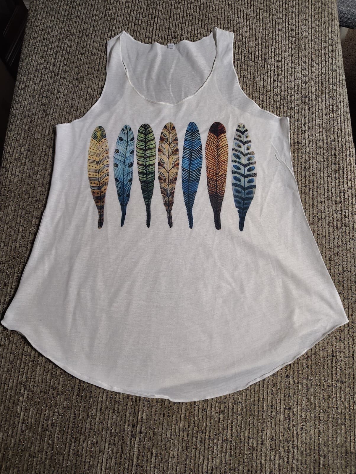 New! Women's White FEATHERS TANK TOP Size Medium