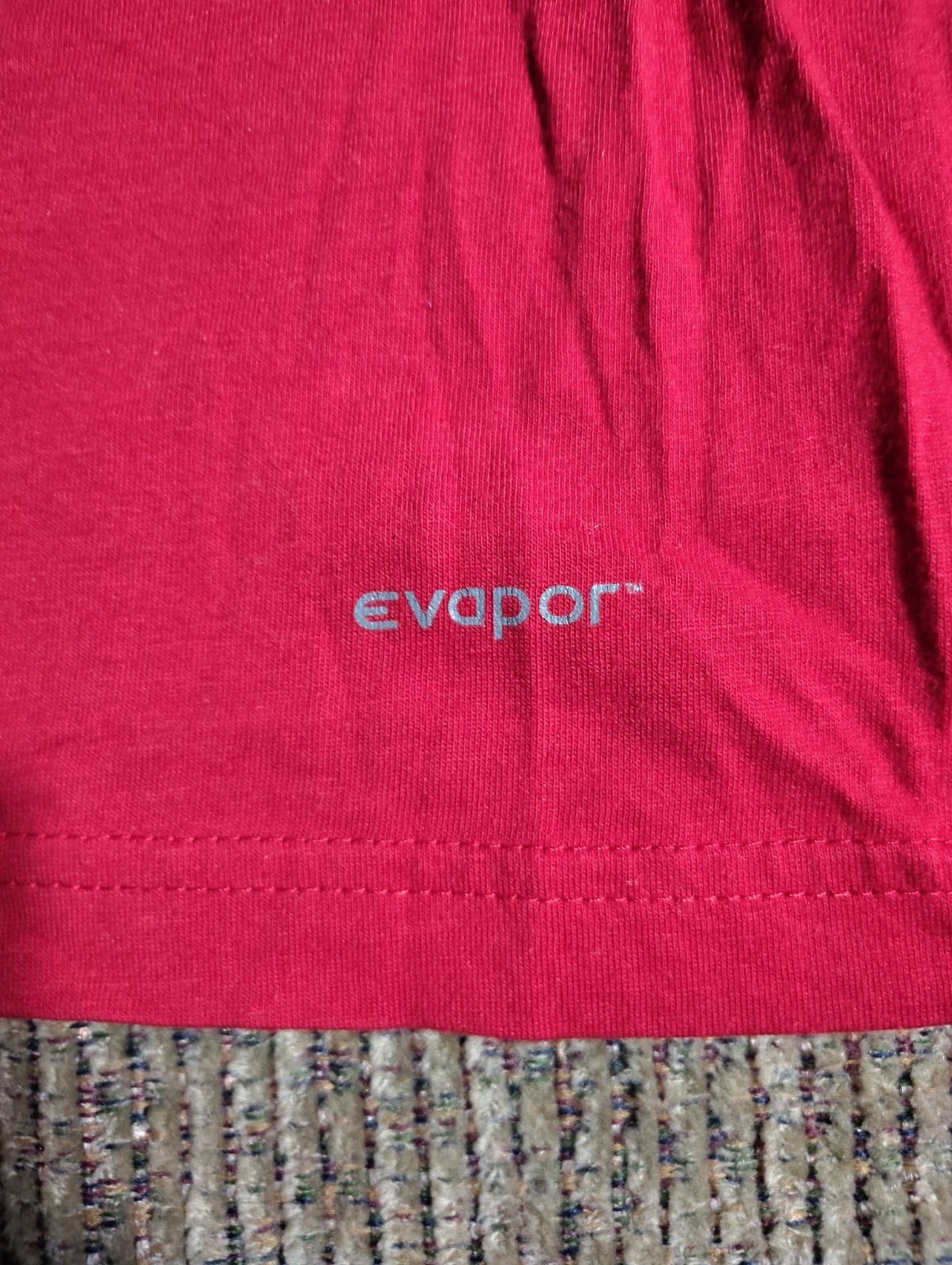 VNTG Eastbay Shirt Men's Medium Red Dynamic Graphic Stylized "D" - Thumbnail 7