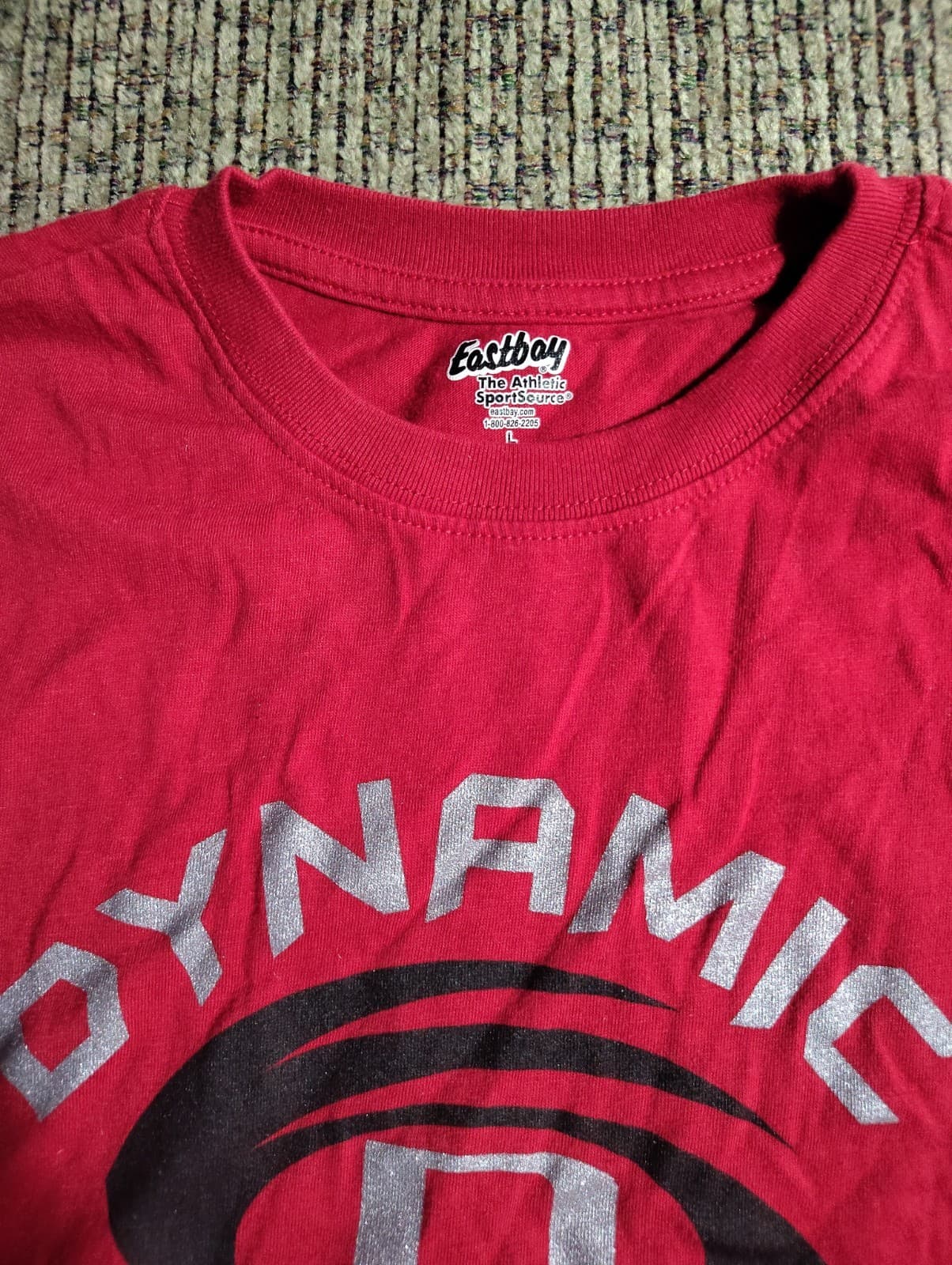VNTG Eastbay Shirt Men's Medium Red Dynamic Graphic Stylized "D" - Thumbnail 4