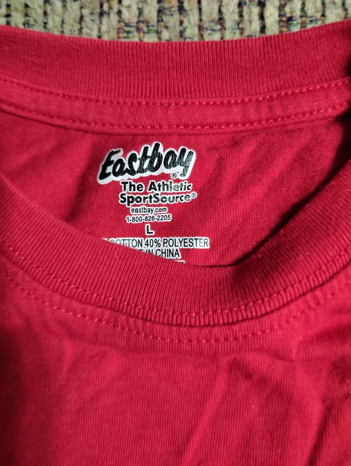 VNTG Eastbay Shirt Men's Medium Red Dynamic Graphic Stylized "D" - Thumbnail 6