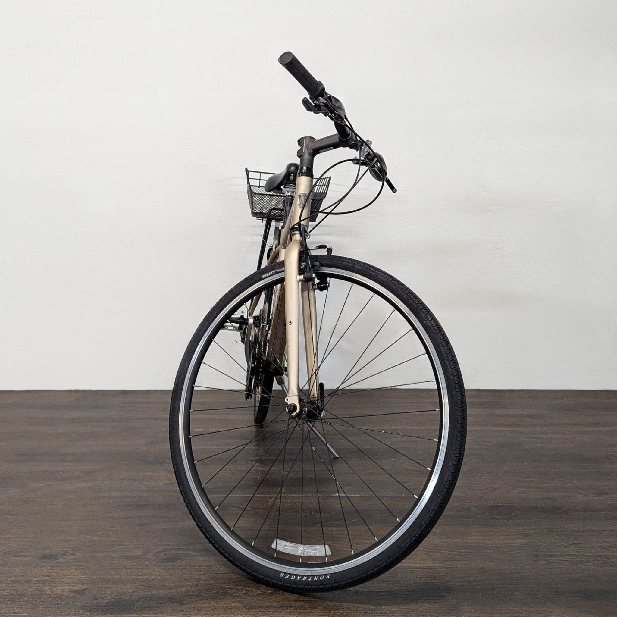 Trek Hybrid Bicycle with Rear Basket - Lightweight Aluminum Frame - Thumbnail 3