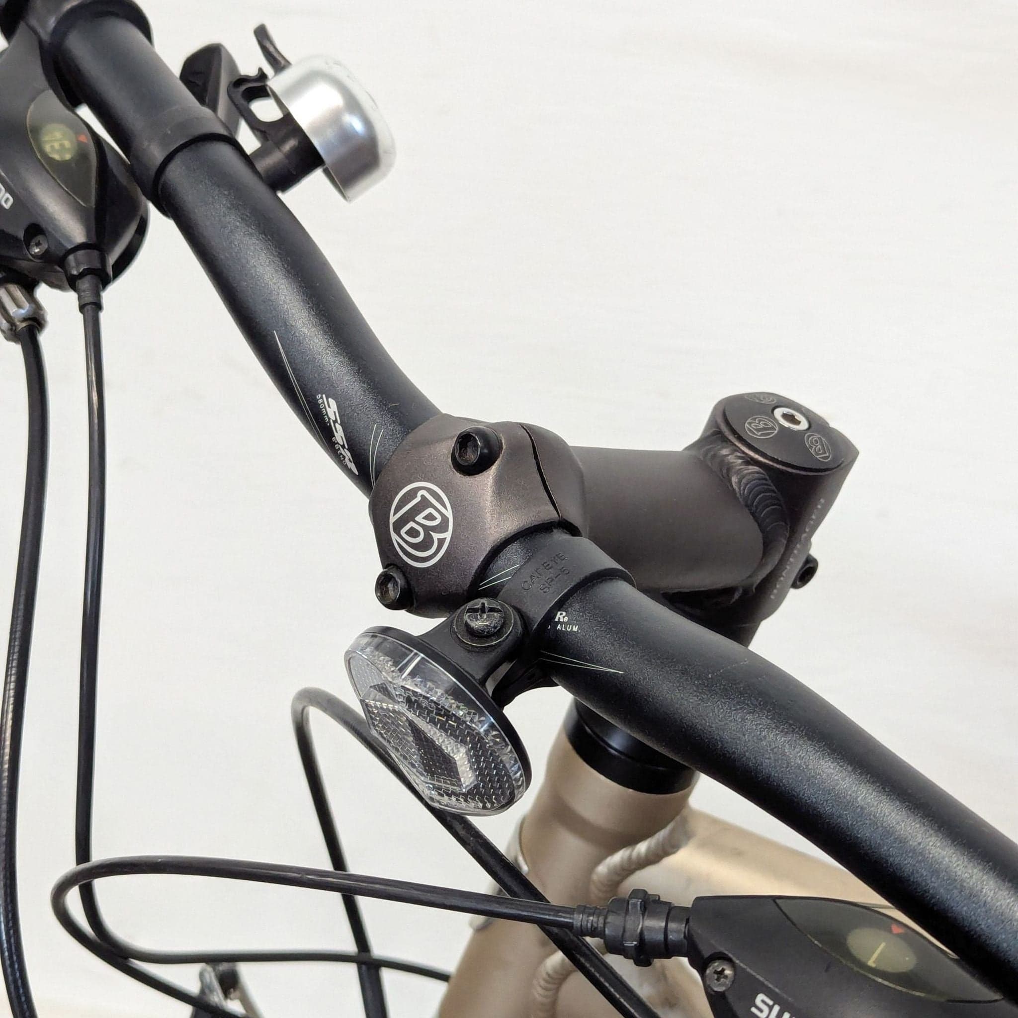 Trek Hybrid Bicycle with Rear Basket - Lightweight Aluminum Frame - Thumbnail 9