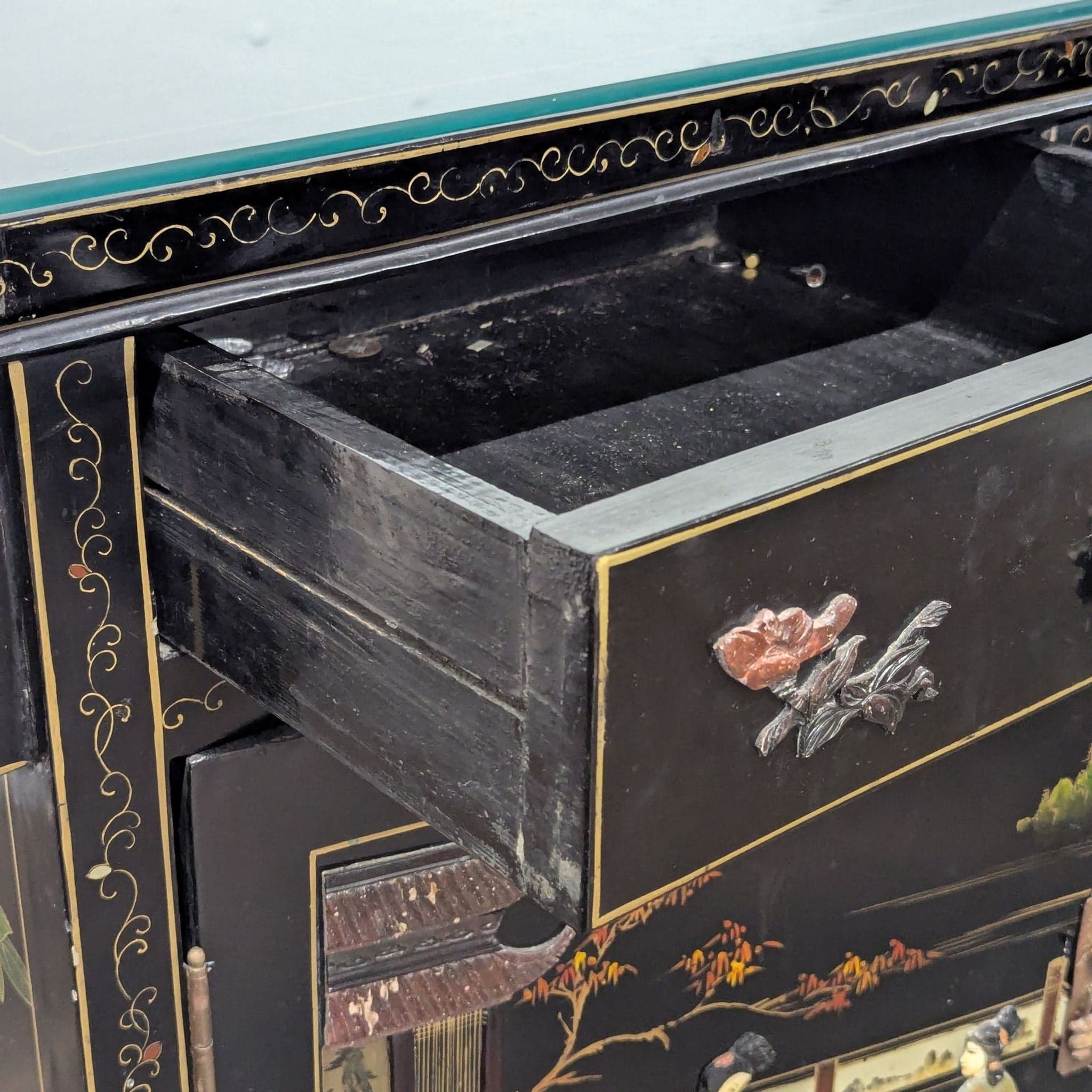 Chinese Cabinet - Thumbnail 9