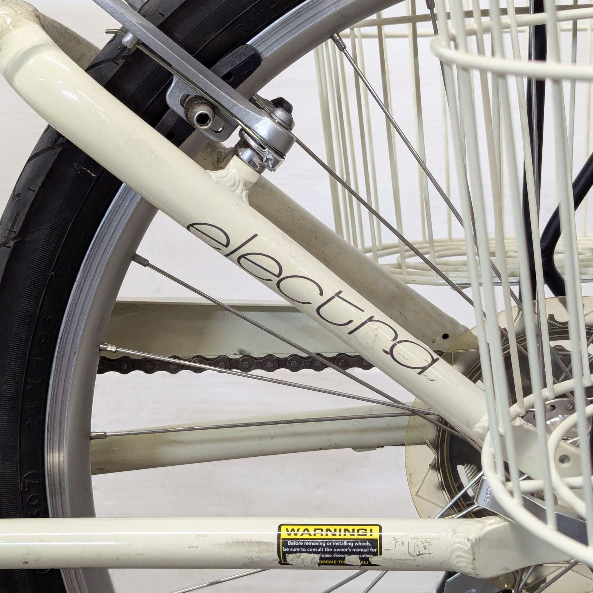 Electra Townie Step-Through Bicycle with Dual Baskets and Mirror - Thumbnail 9