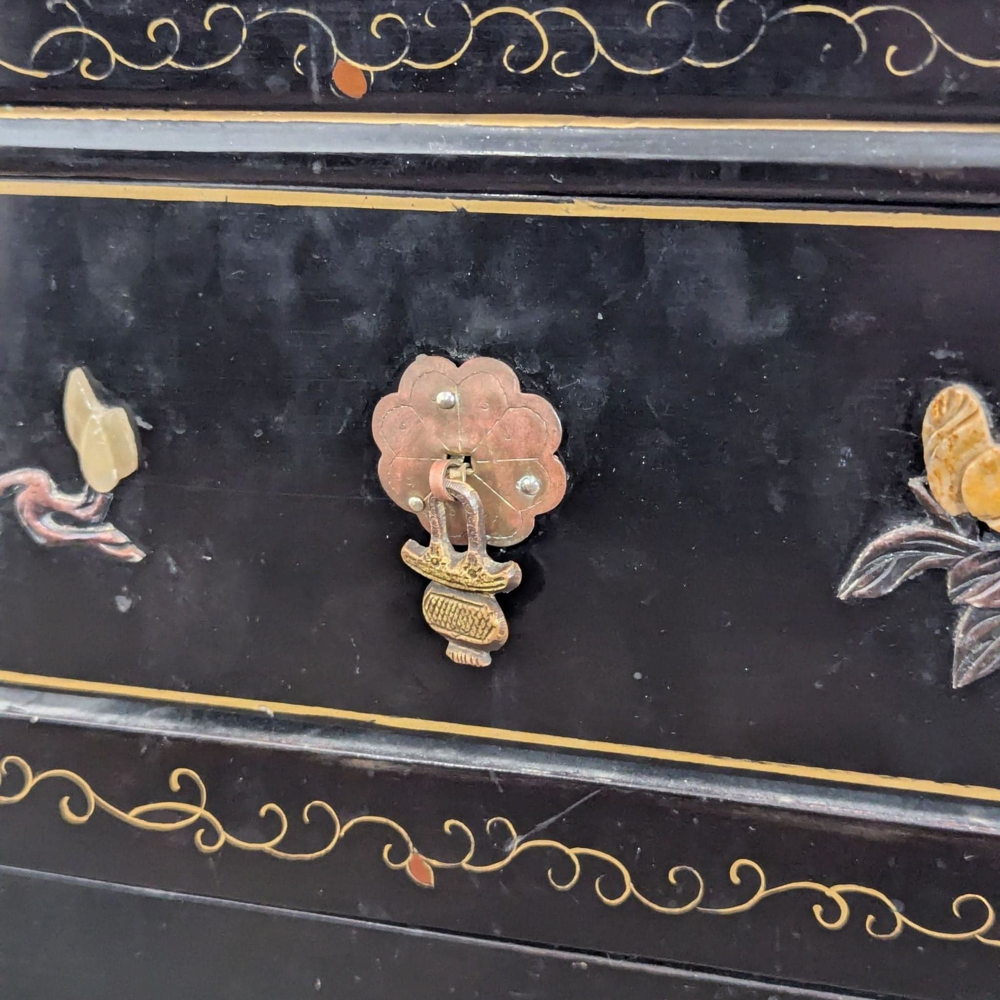Chinese Cabinet - Thumbnail 3