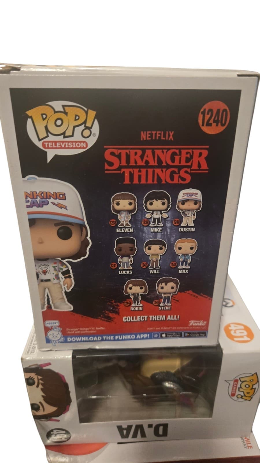 Funko Pop! Vinyl Stranger Things Dustin #1249 Special Edition Figure - Thumbnail 4