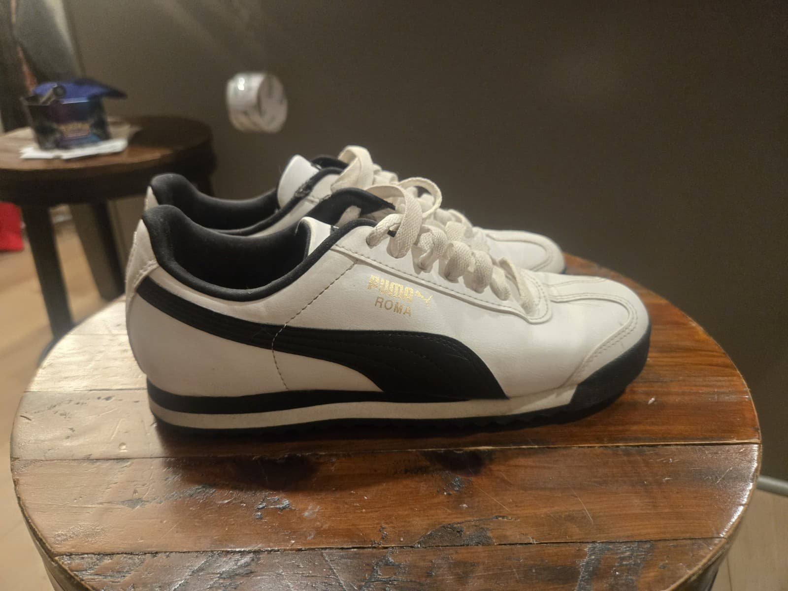Size 3.5 - Puma Roma 24 White Black