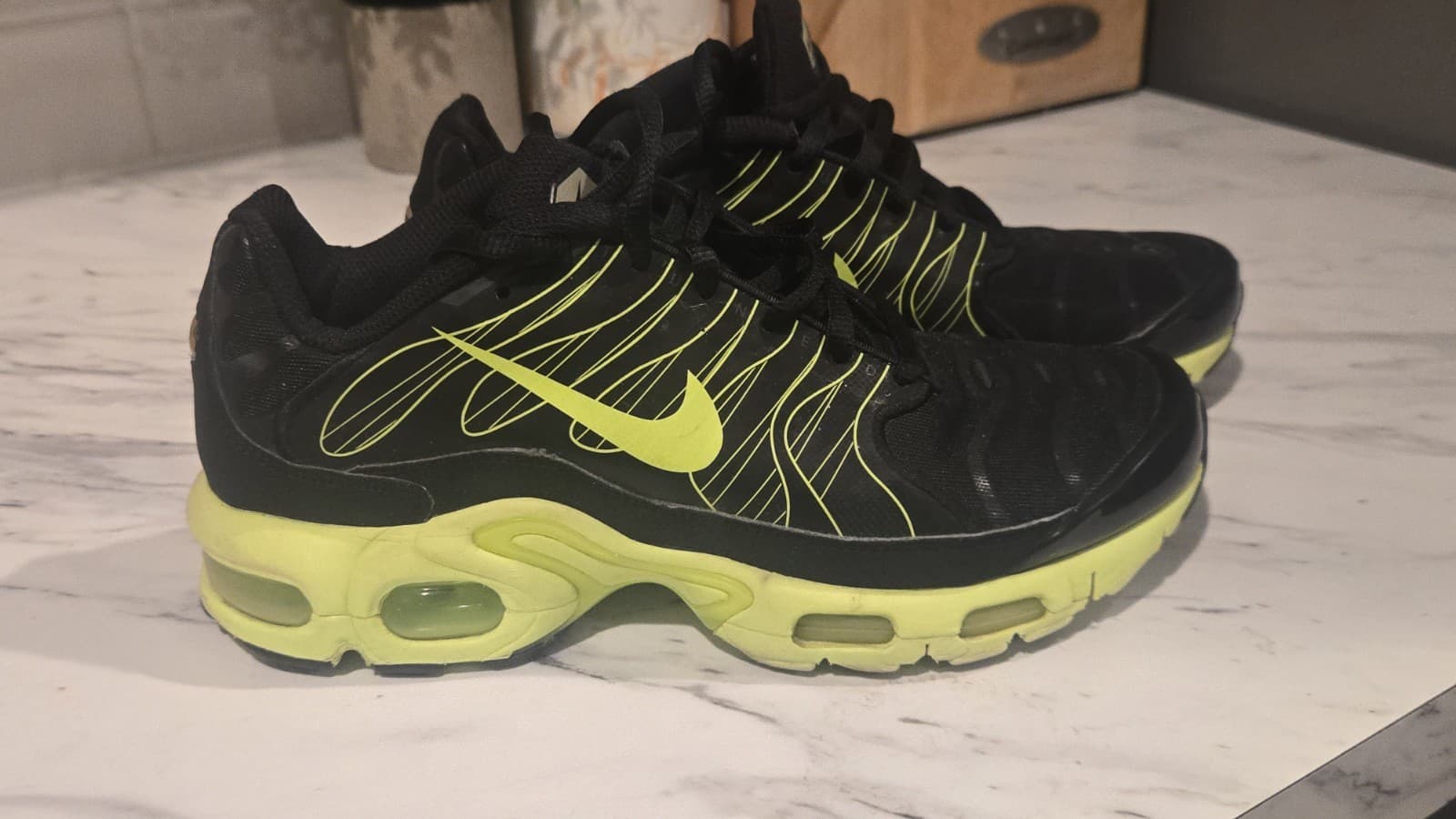Nike Air Max Plus TN Tuned Air Black Volt Youth 6Y Sneakers Shoes Rare EUC - Thumbnail 11
