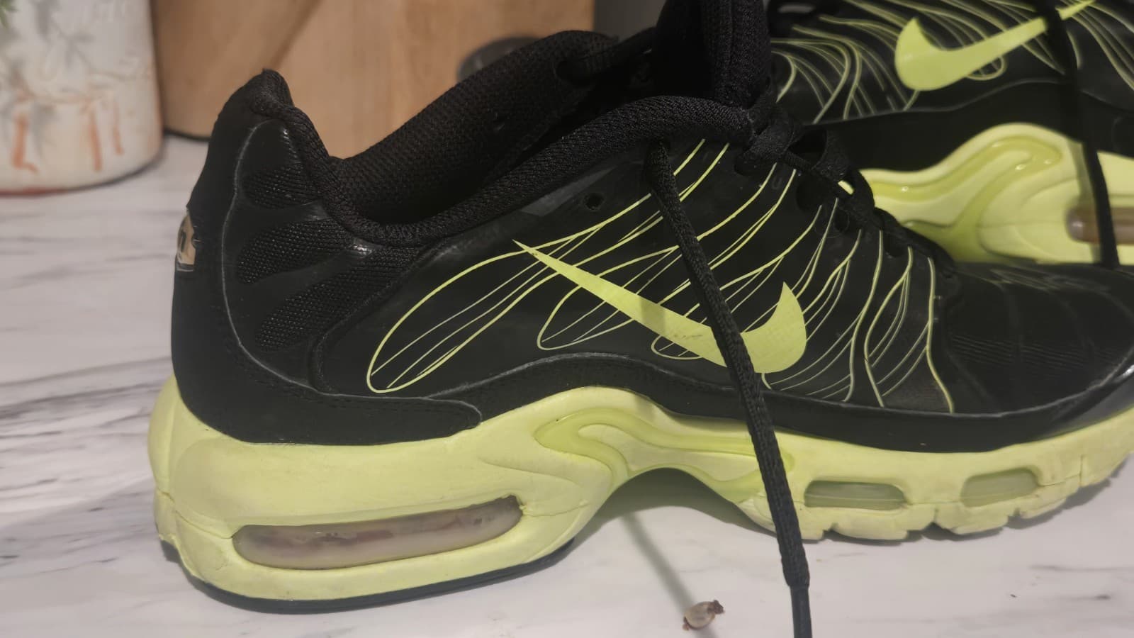 Nike Air Max Plus TN Tuned Air Black Volt Youth 6Y Sneakers Shoes Rare EUC - Thumbnail 3
