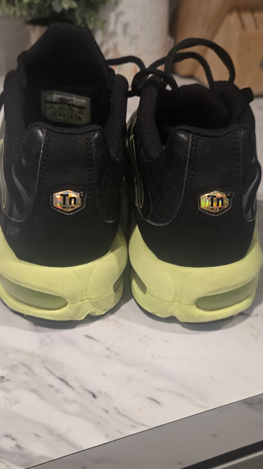 Nike Air Max Plus TN Tuned Air Black Volt Youth 6Y Sneakers Shoes Rare EUC - Thumbnail 10