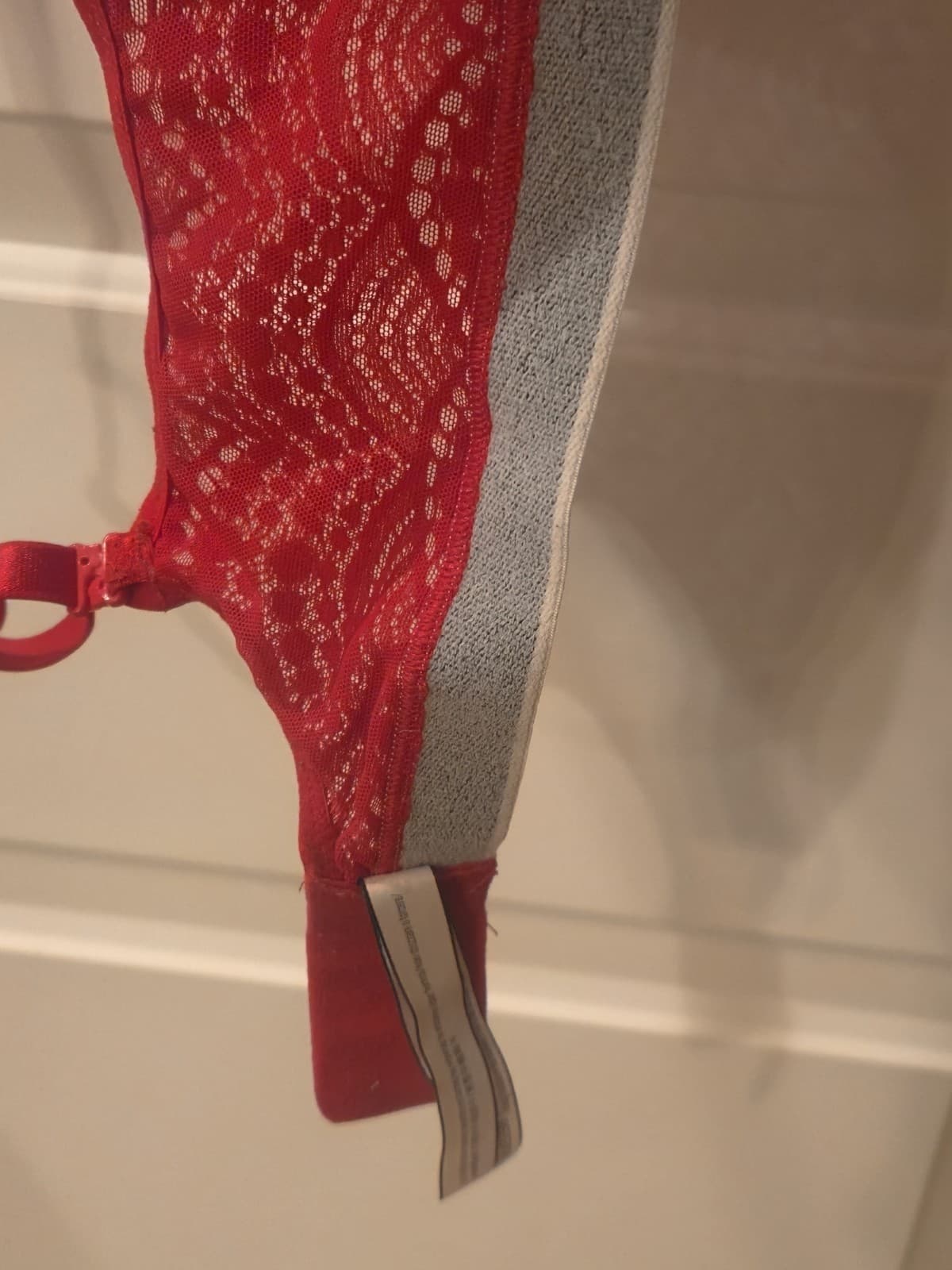 Victoria’s Secret Lace Bra – Red - Thumbnail 7