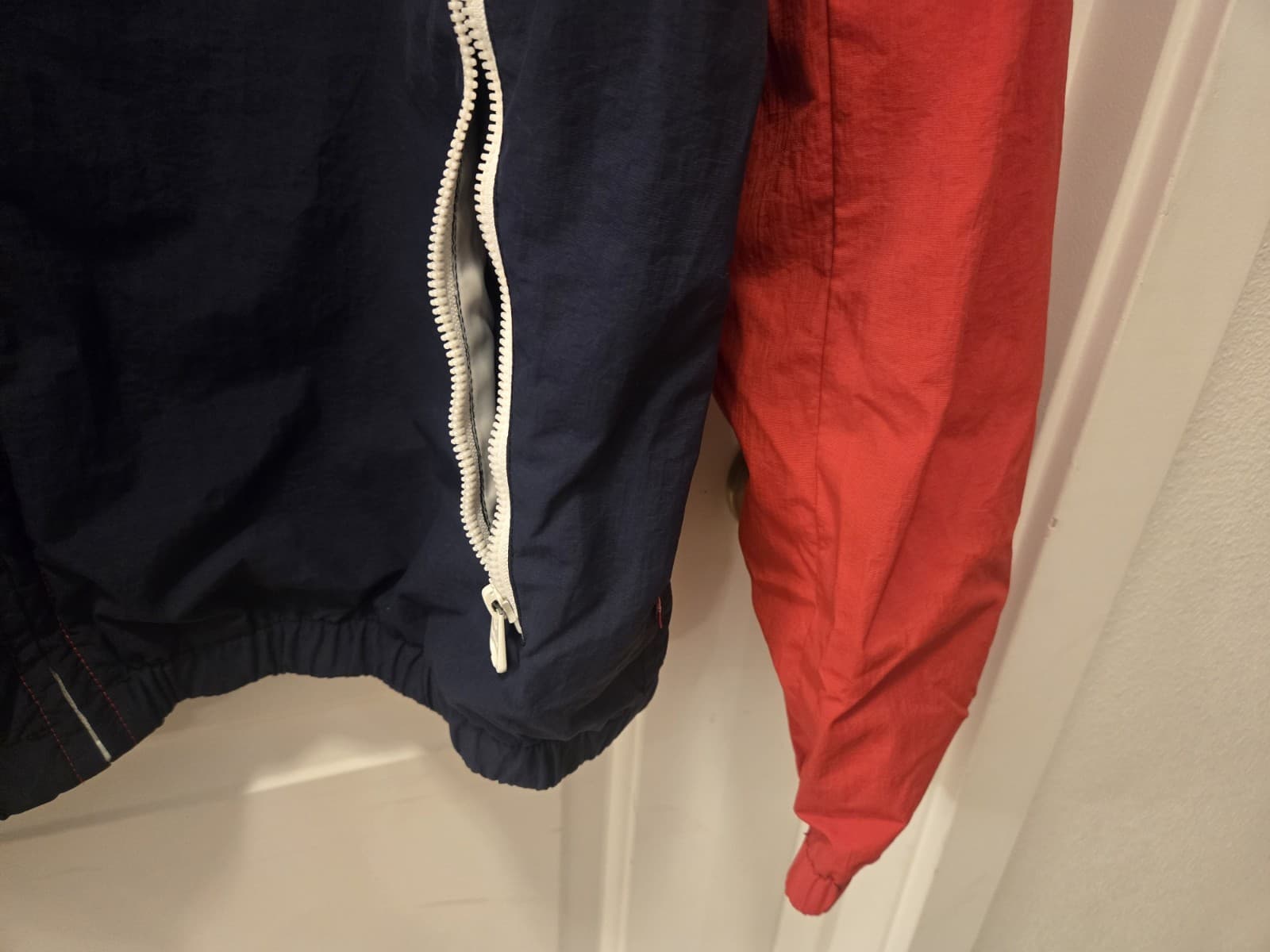 Levi's Red/White/Blue Windbreaker Jacket w/Zip out Hood Mens Size XL - Thumbnail 5