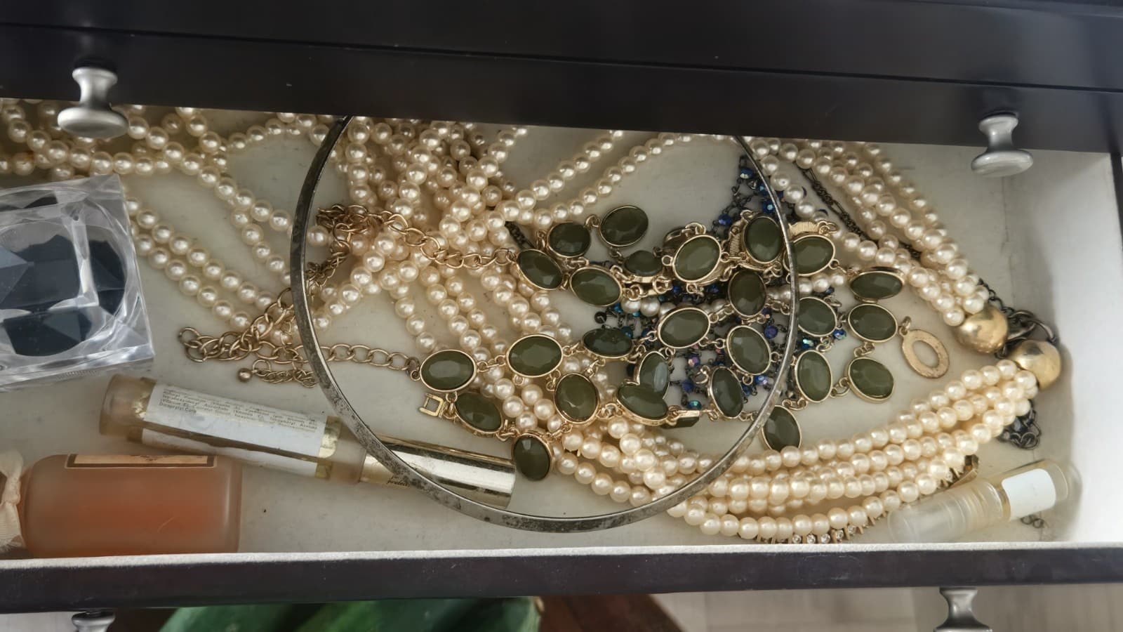 Unsearched Vintage Estate Jewelry Lot Sterling Silver Cameos Pearls Watches... - Thumbnail 3