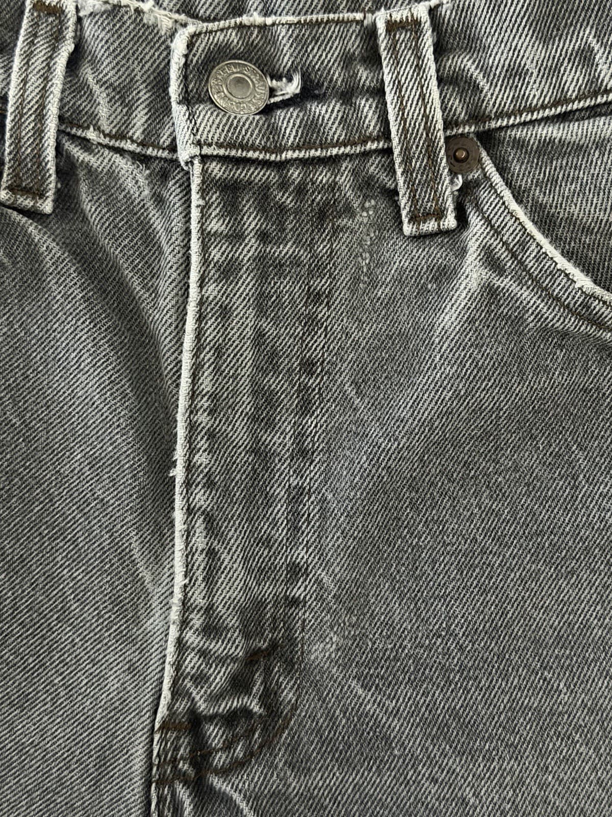 Levi’s Women’s Vintage Orange Tab Cut-Off Faded Black Shorts Jeans Size 9 - Thumbnail 2