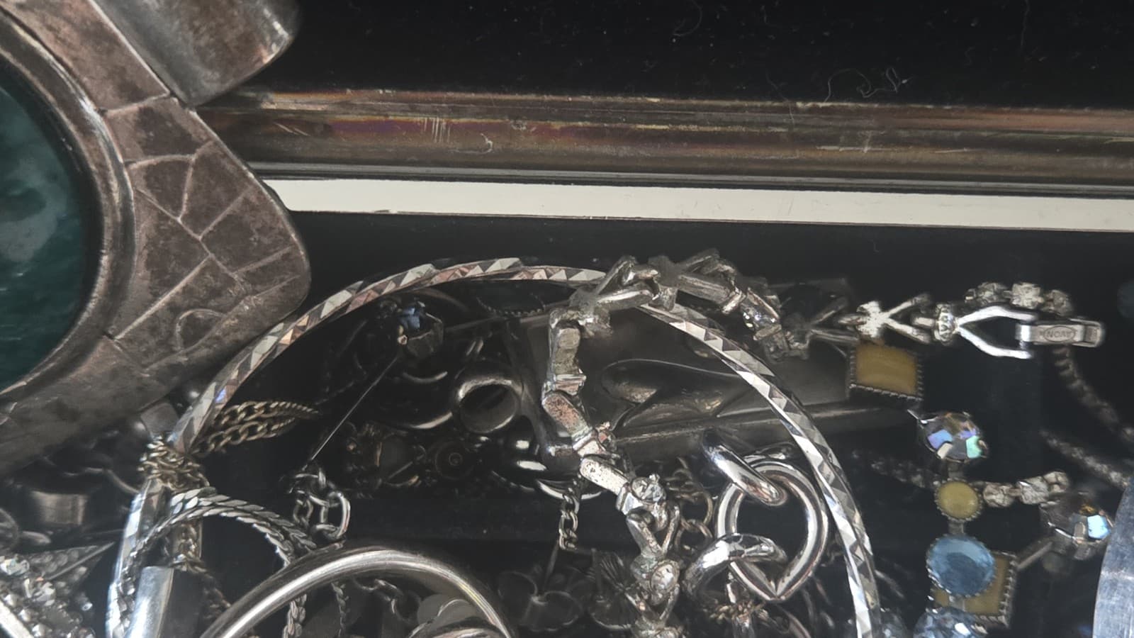 Unsearched Estate Vintage Sterling Silver And Silver Tone Jewelry Lot. - Thumbnail 3