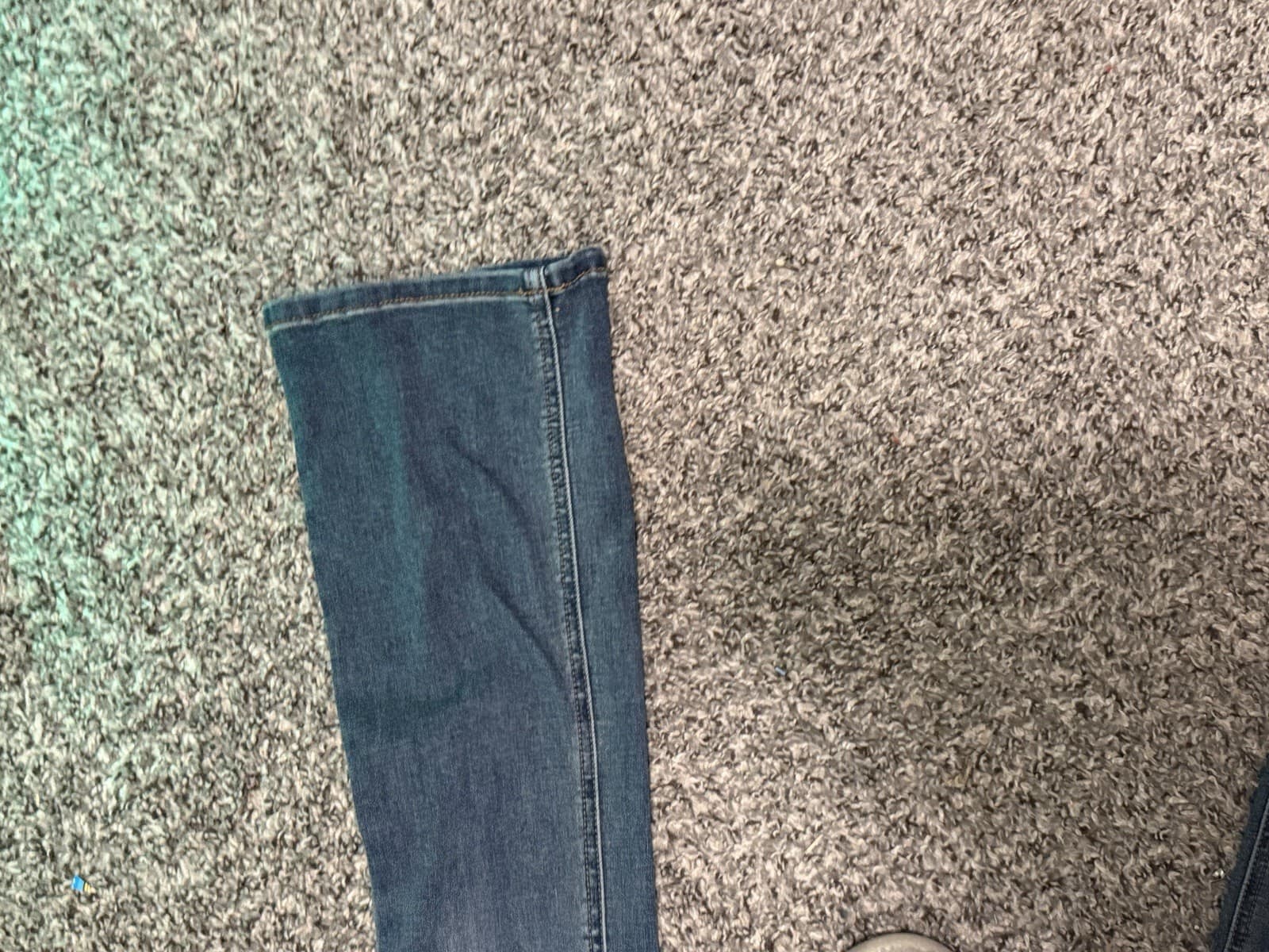 Urban Outfitters BDG Recycled High-Waisted Baggy Jeans 24W 32L NWT - Thumbnail 5