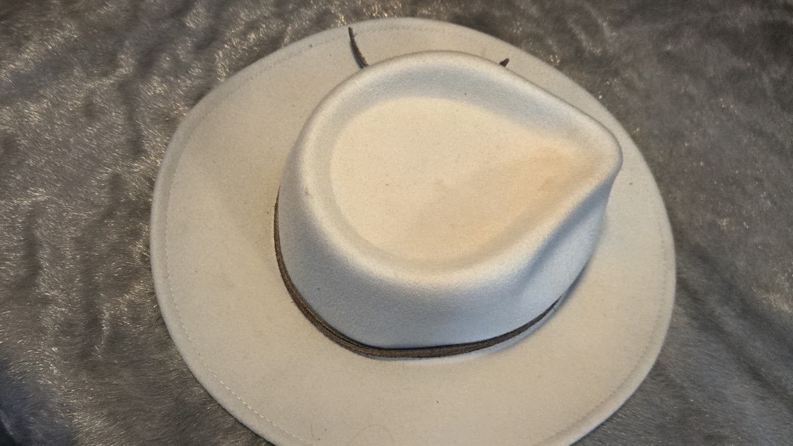 WYETH 100% Wool Western Rancher Fedora Hat Cream Ivory Faux Suede Band O/S - Thumbnail 5
